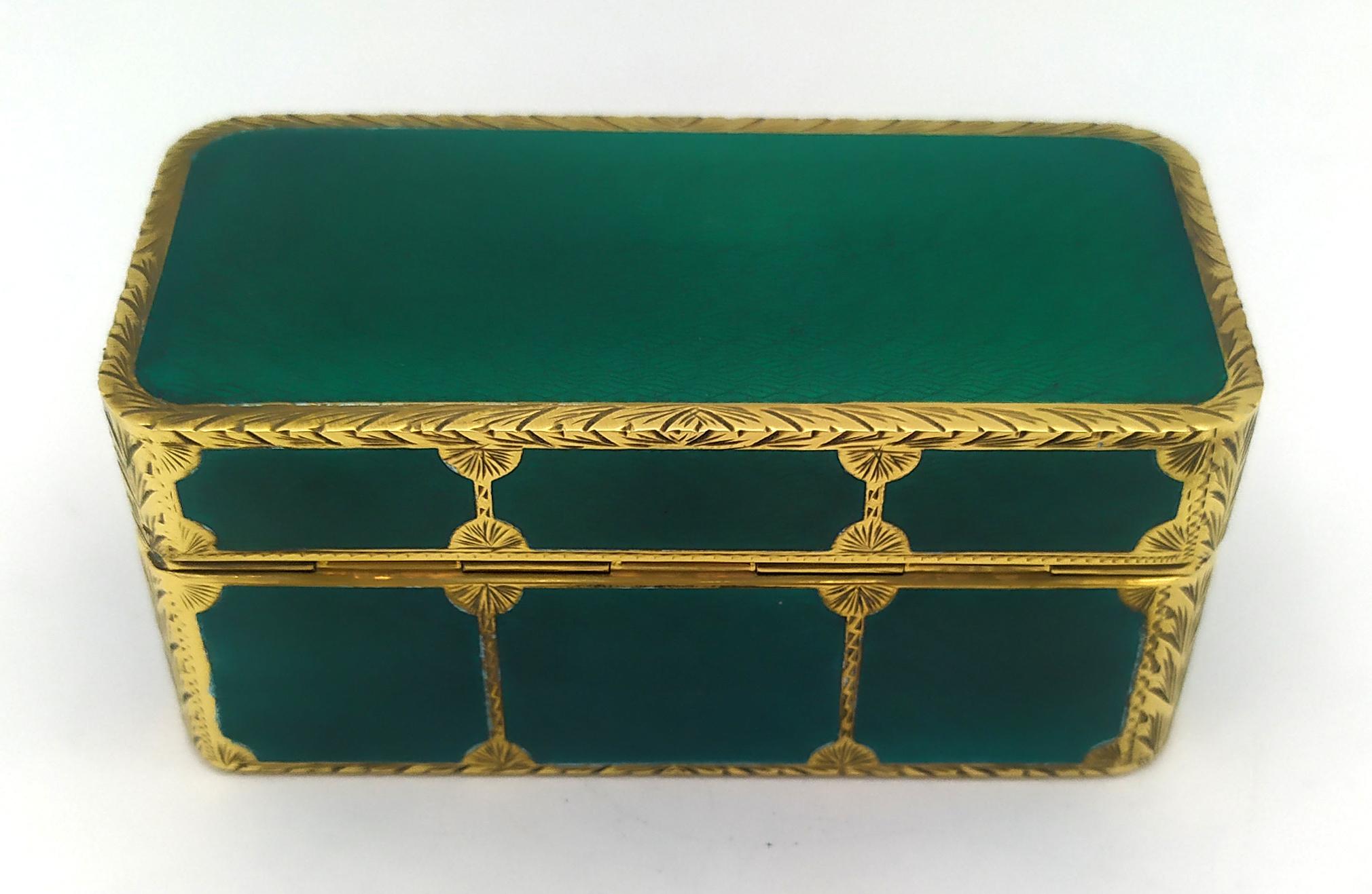 Pitillera de mesa esmaltada y grabada a mano estilo Napoleón III Salimbeni Tallado a mano en venta