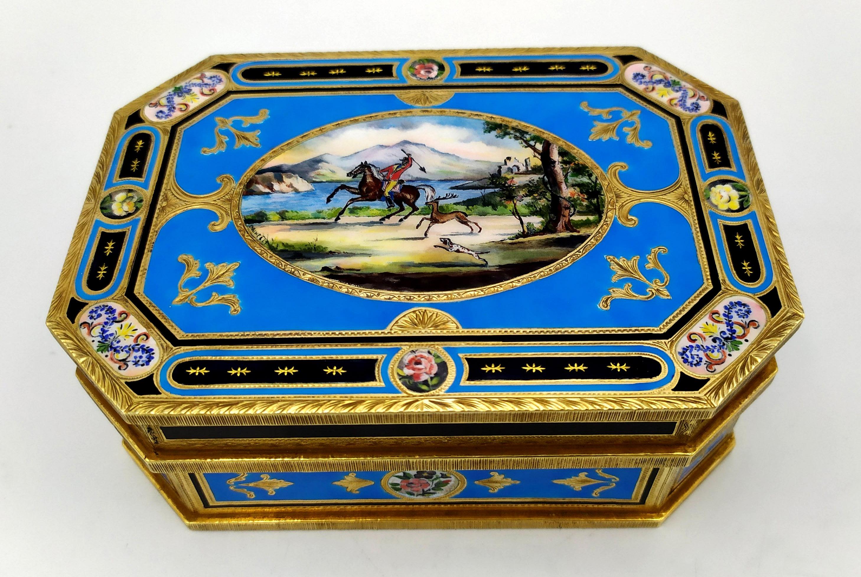 Pitillera de mesa miniaturas florales e inserciones de paillones de oro Salimbeni. Italiano en venta