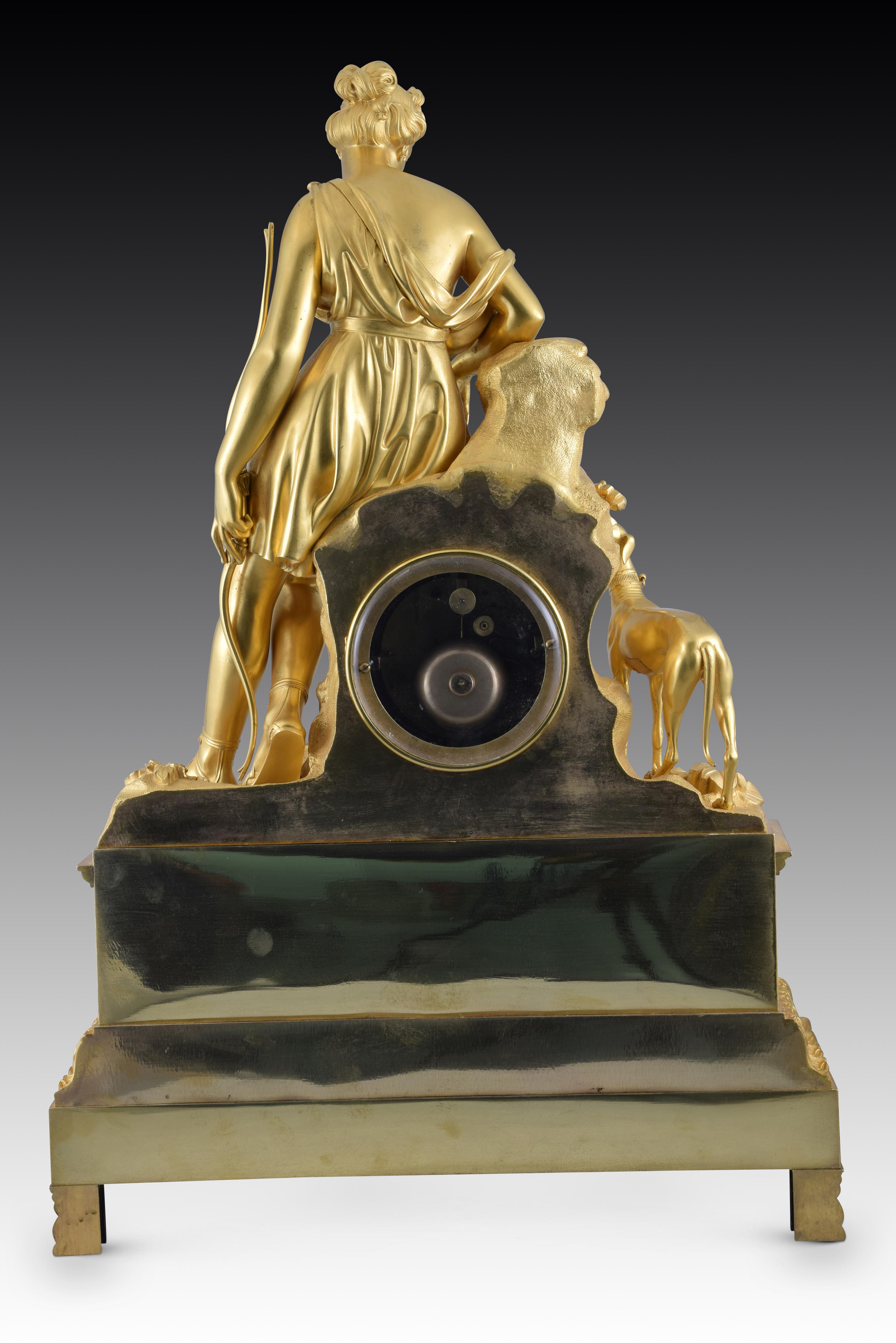 Table clock, Diana. Gilt bronze. France, 19th century. In Good Condition For Sale In Madrid, ES