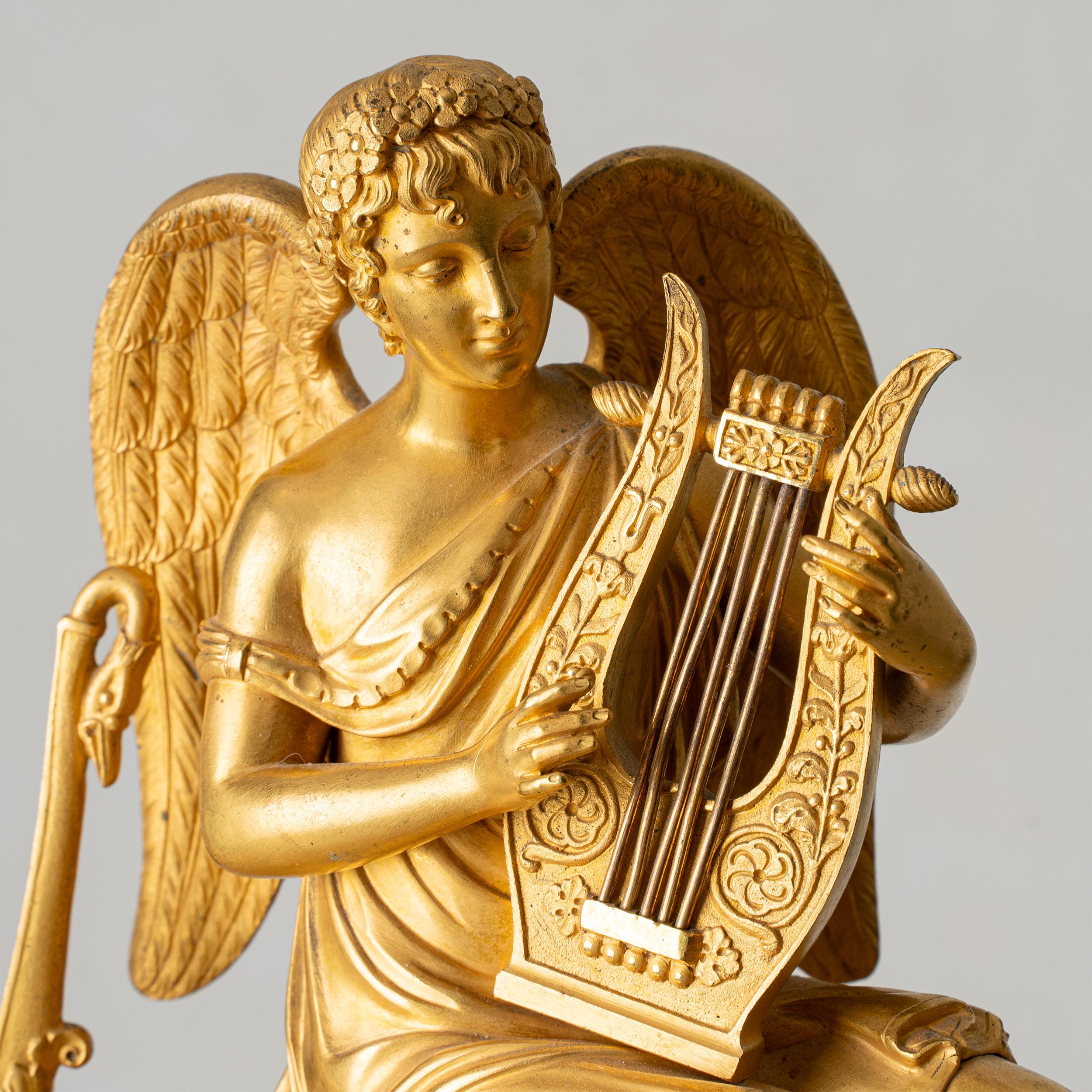 Doré Horloge de table d'époque Empire France en vente