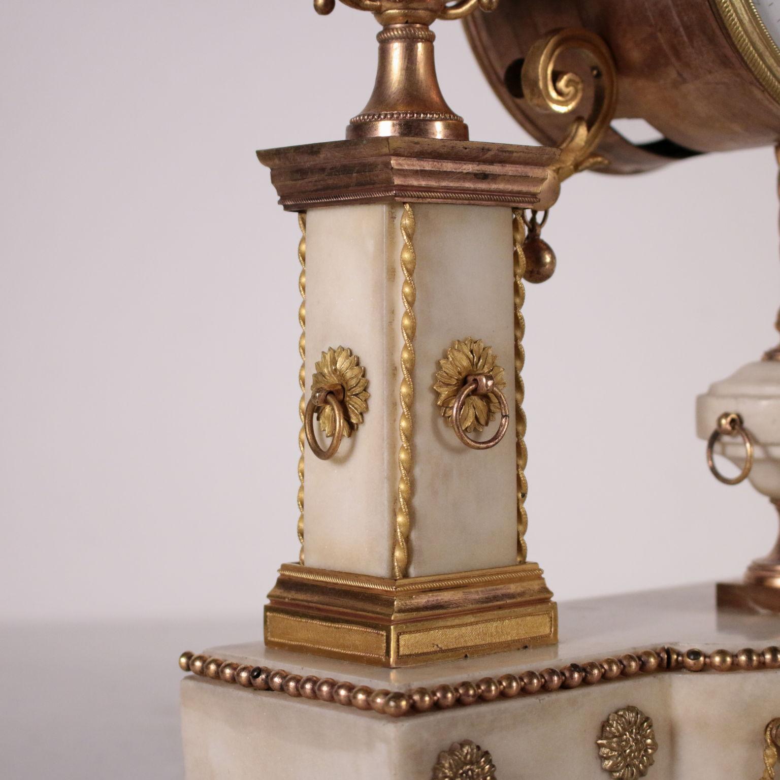 Table Clock Gilded Bronze and White Marble, France, 18th Century 1