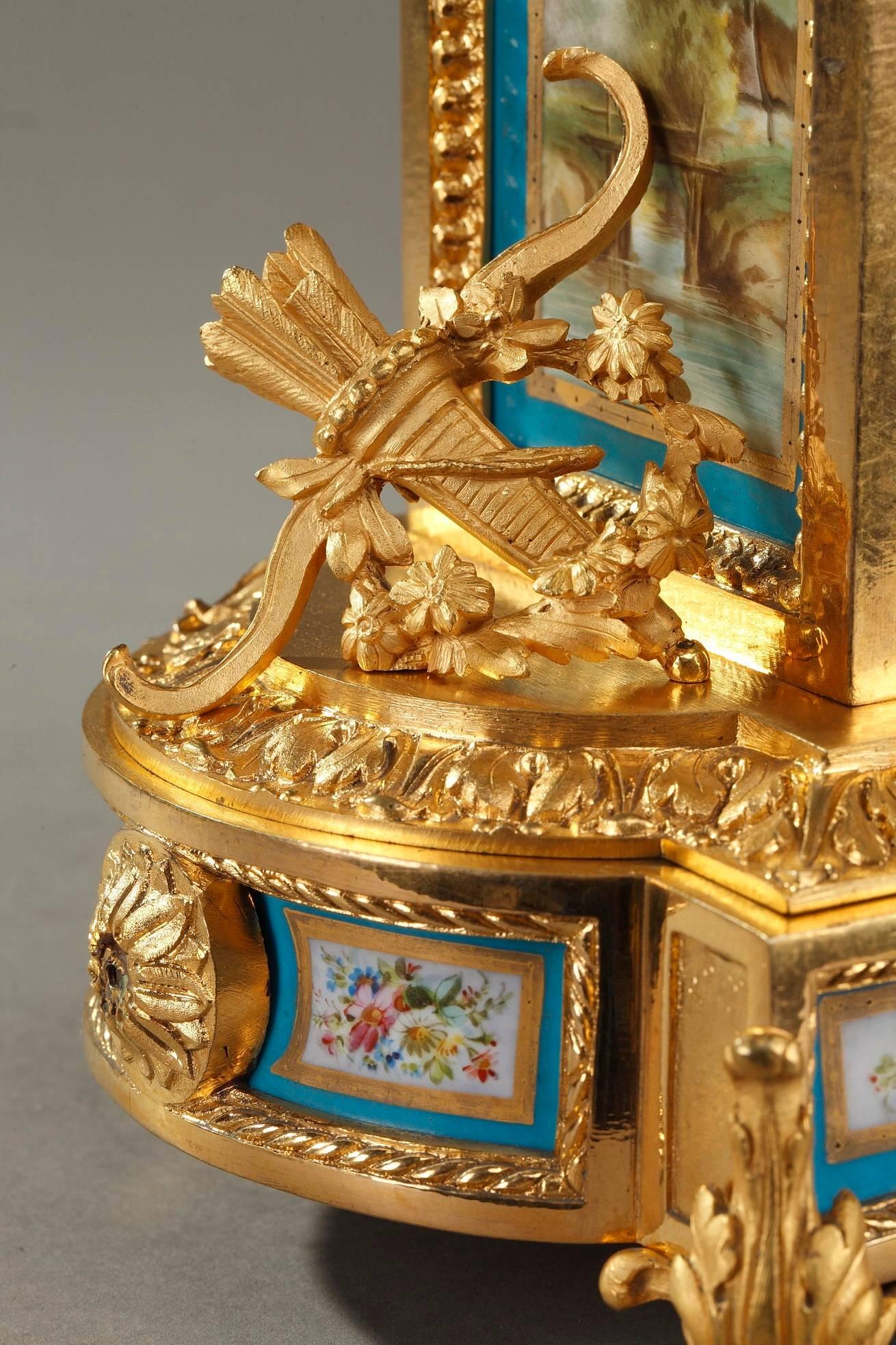 Table Clock in Ormolu and Porcelain with Galant Scenes 3