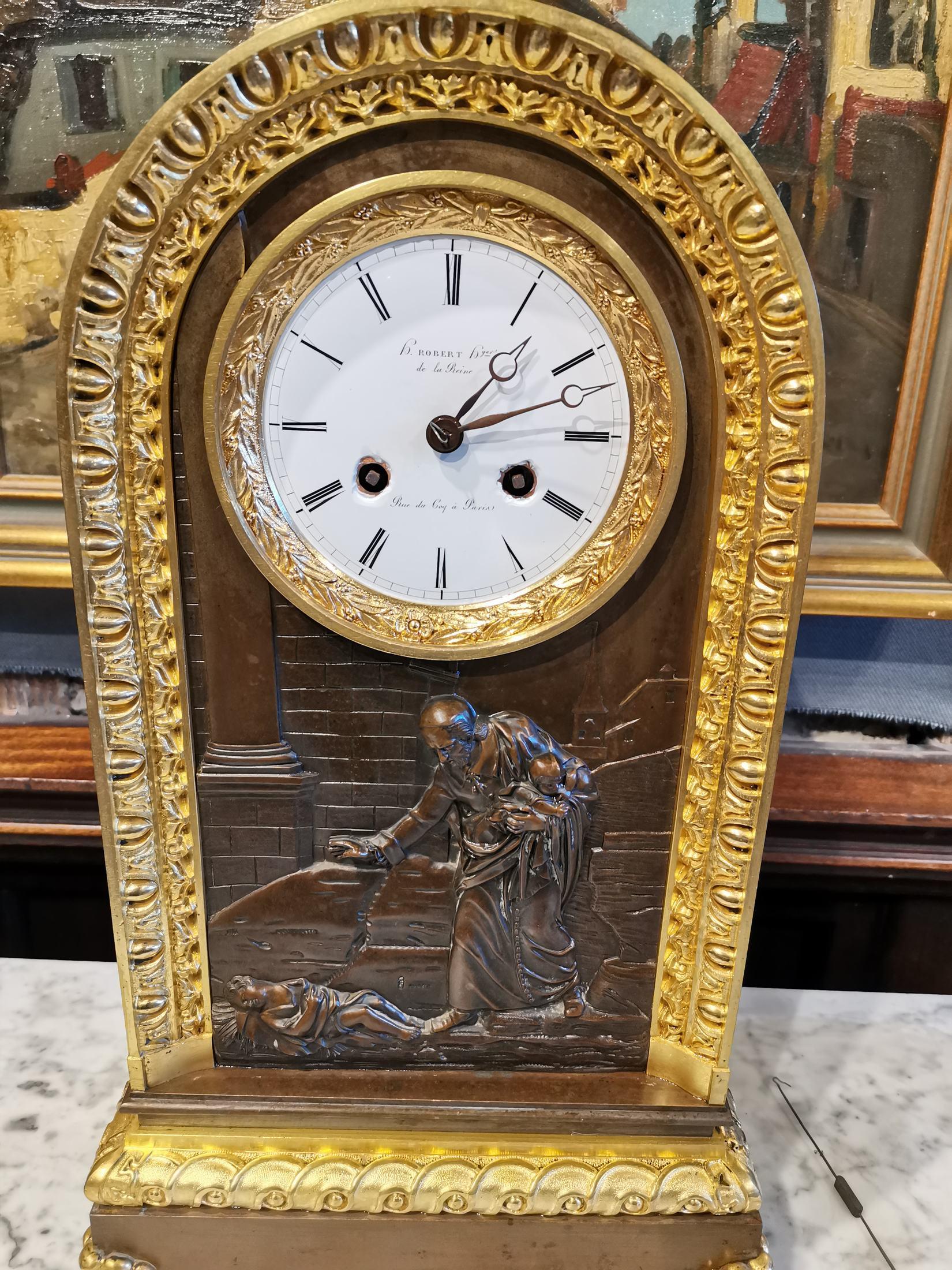 18th Century and Earlier Table Clock in Patinated and Gilded Bronze from the 18th Century For Sale
