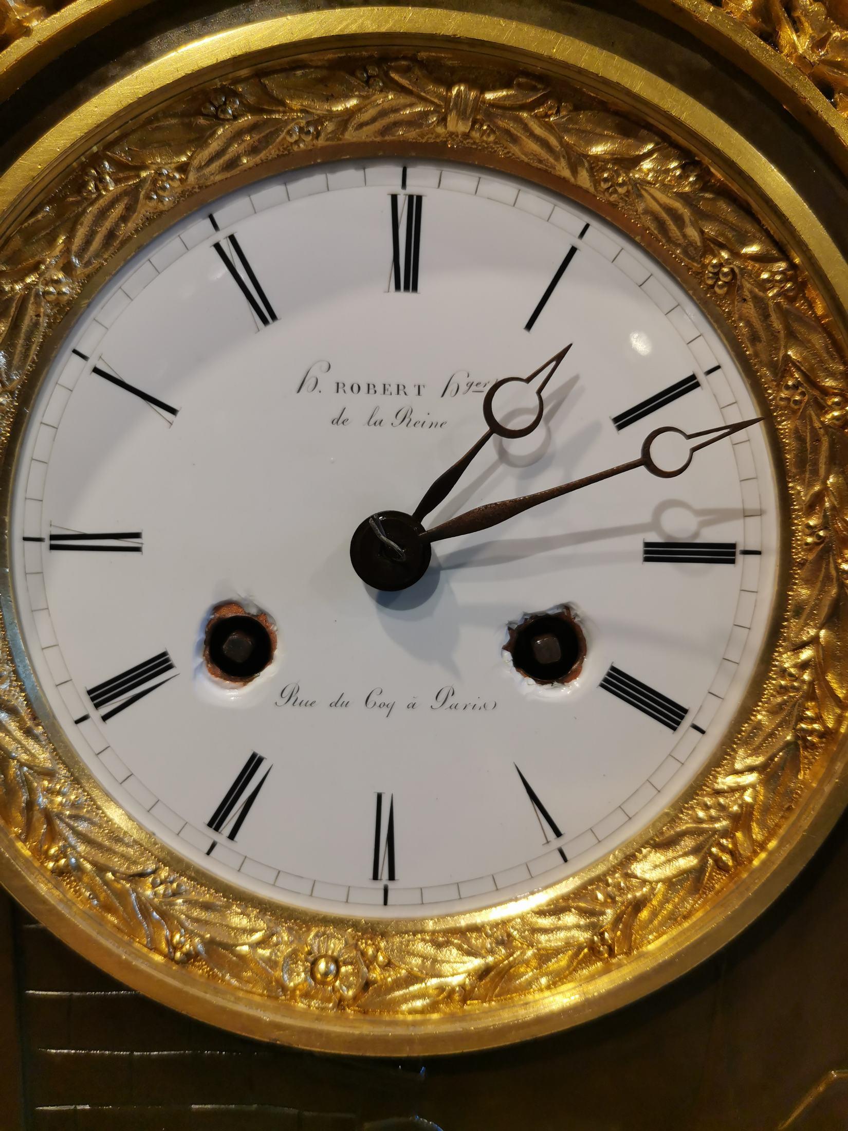 Table Clock in Patinated and Gilded Bronze from the 18th Century For Sale 2