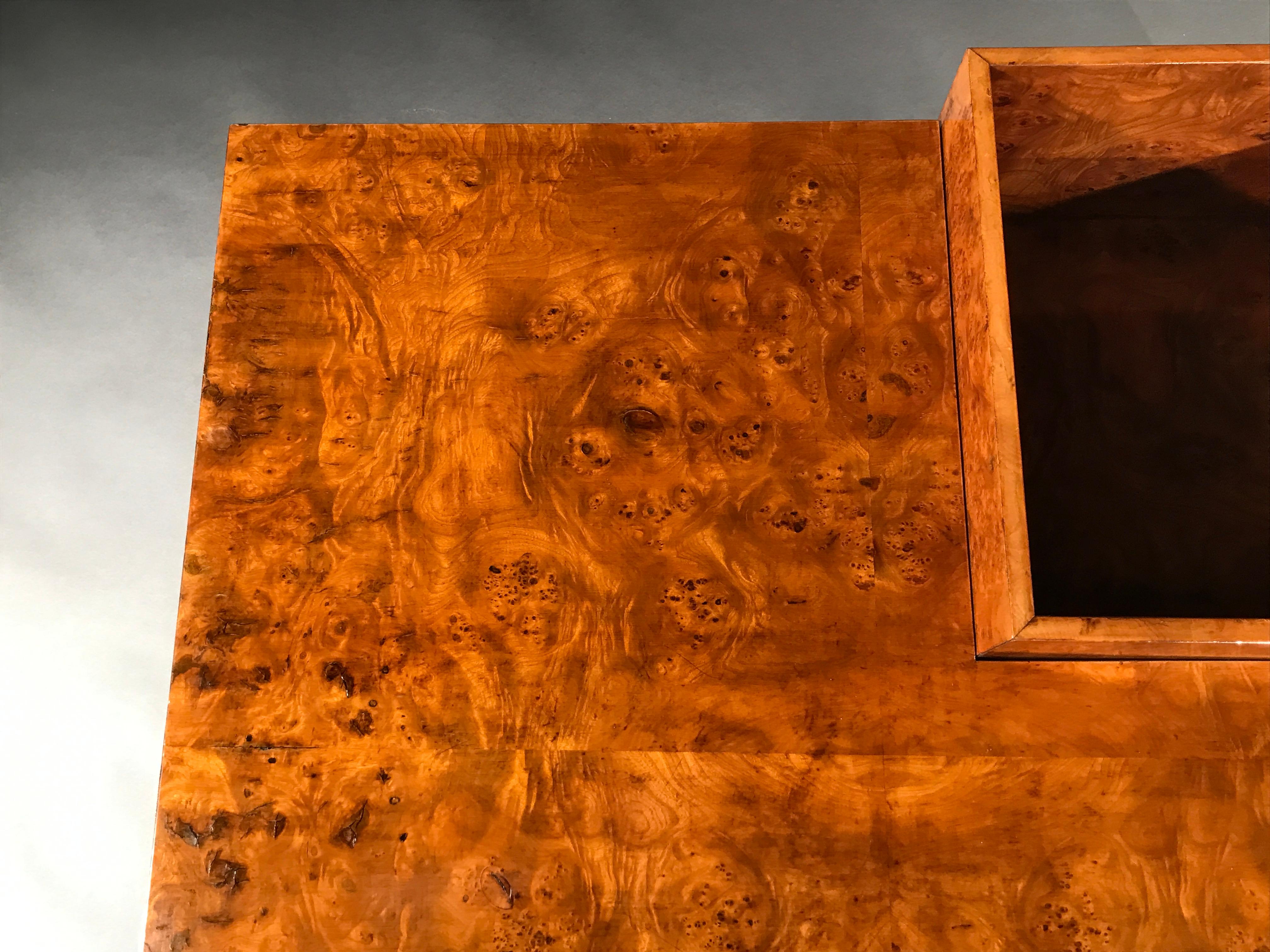 Mesa Café Sofá Tejo Bajo Tejo con Pedestal Años 50 Moderna de mediados de siglo mediados del siglo XX en venta