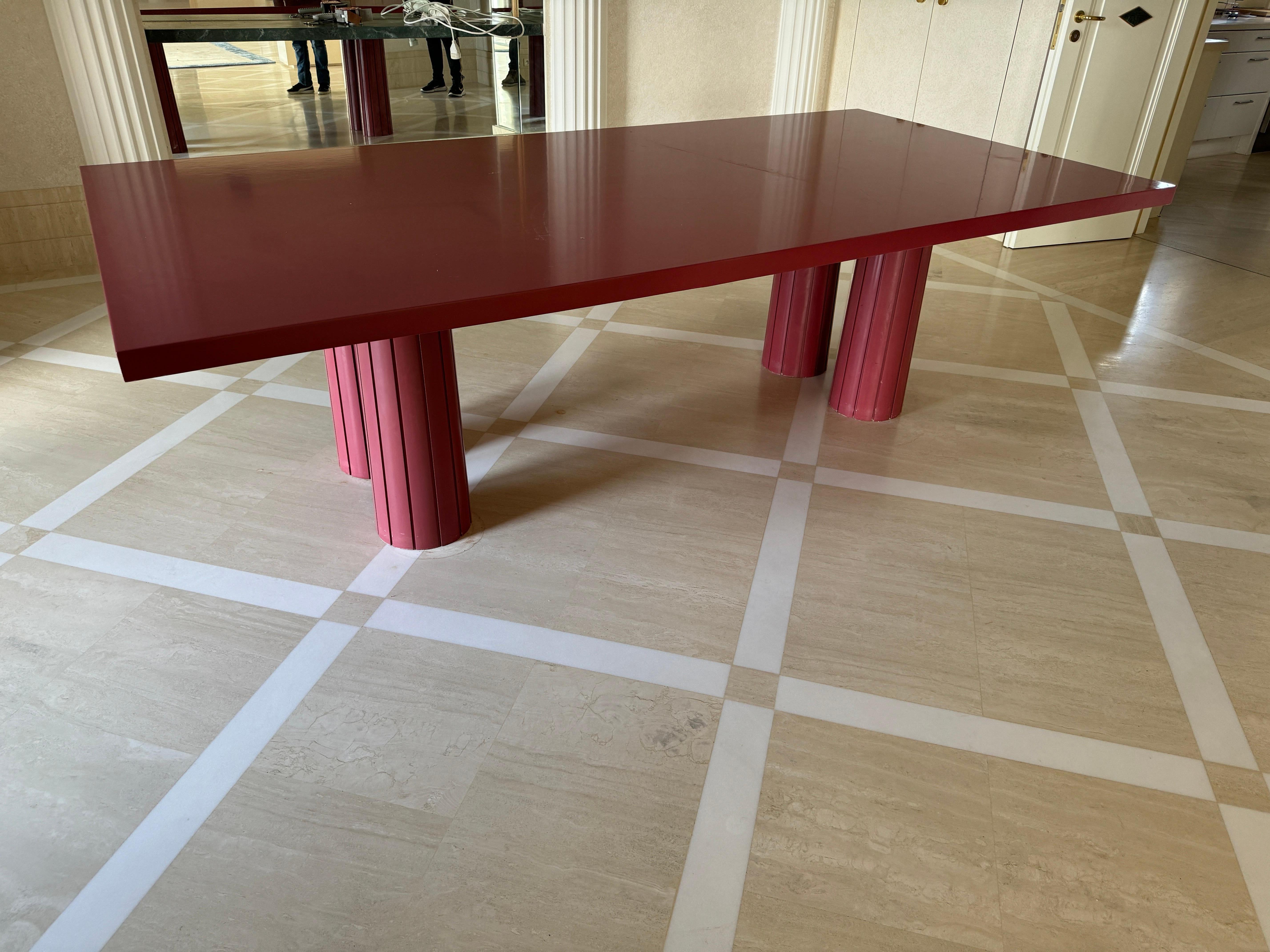 Bois Table Contemporaine Design Année 80 Style Menphis en vente