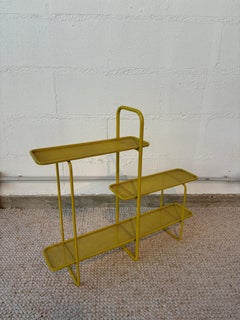 Table d'appoint à étages par Mathieu Matégot