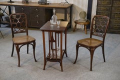 Table d'appoint en bois de hêtre Art nouveau attribué à Koloman Moser