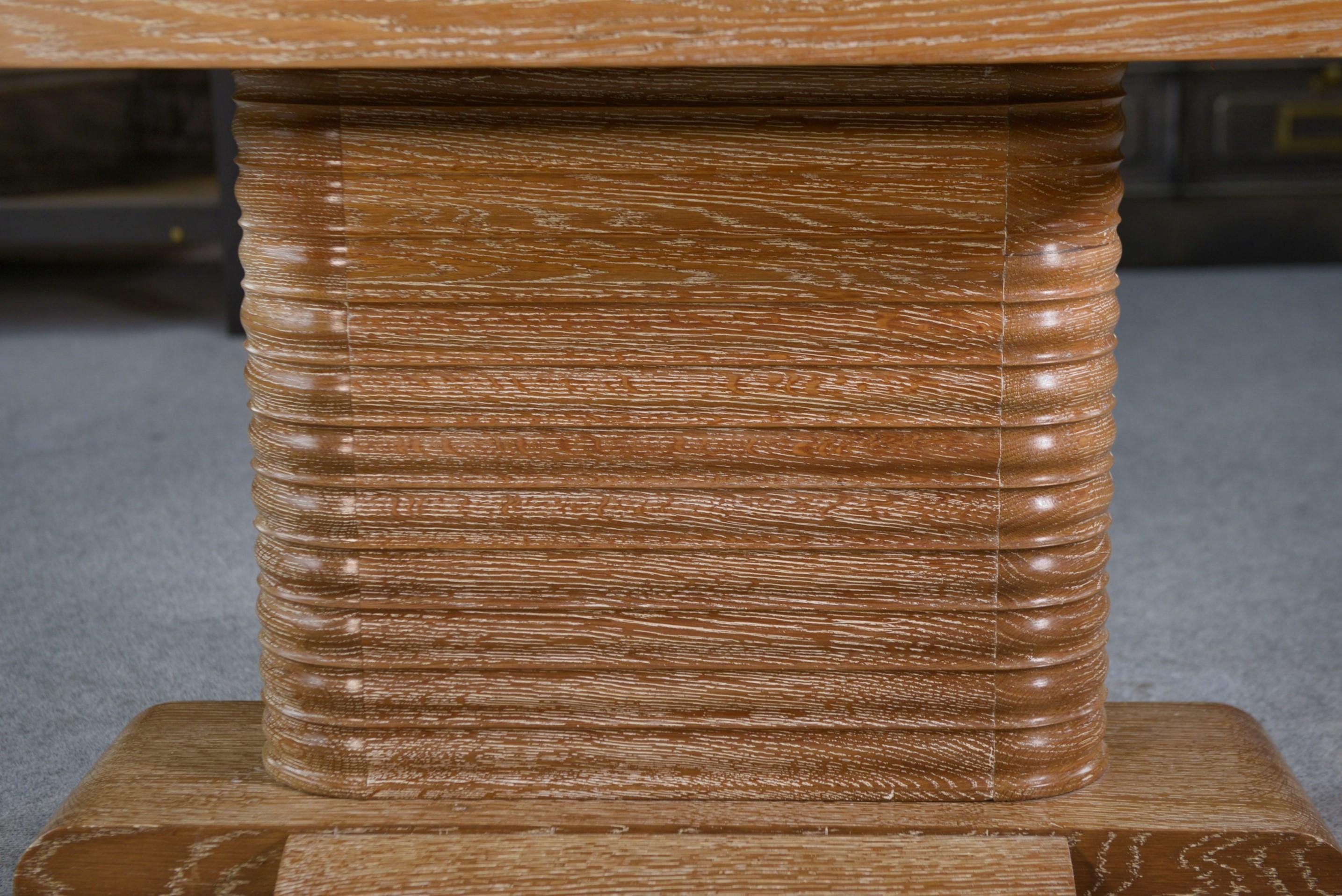Table d'appoint en chêne massif attribué à Gaston Poisson 1960's en vente 3