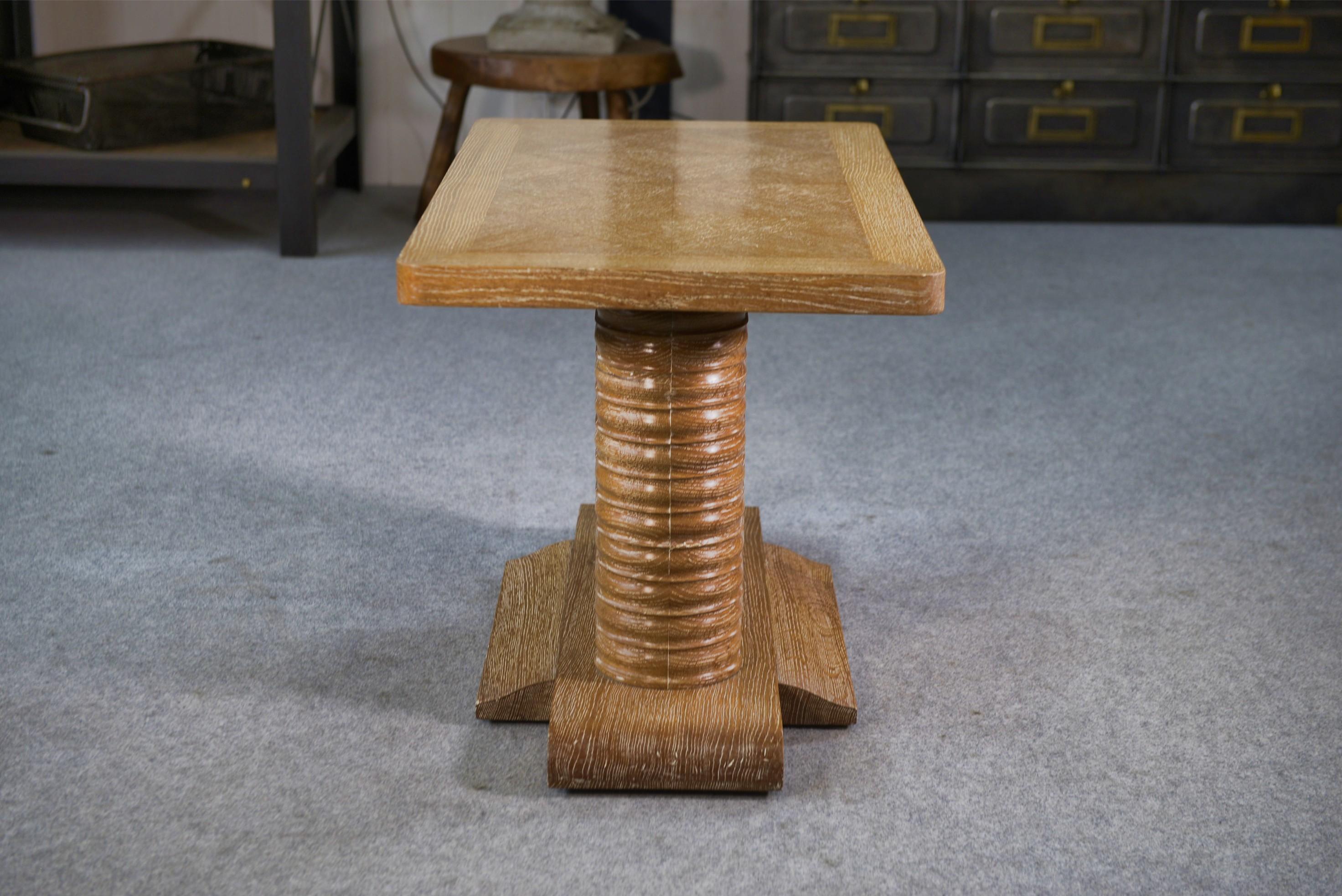 Table d'appoint en chêne massif attribué à Gaston Poisson 1960's Bon état - En vente à TOURCOING, FR