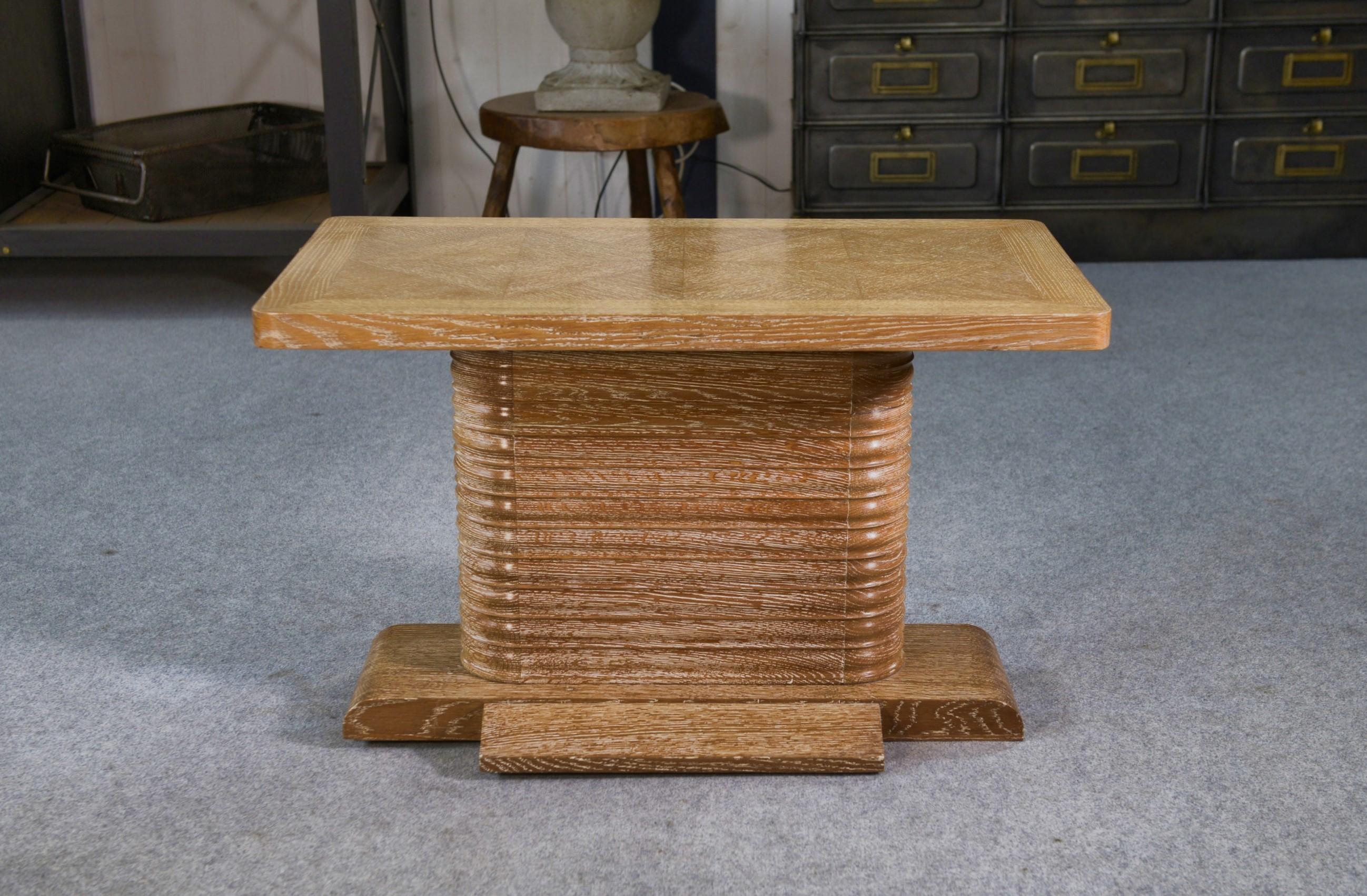 Table d'appoint en chêne massif attribué à Gaston Poisson 1960's en vente 2