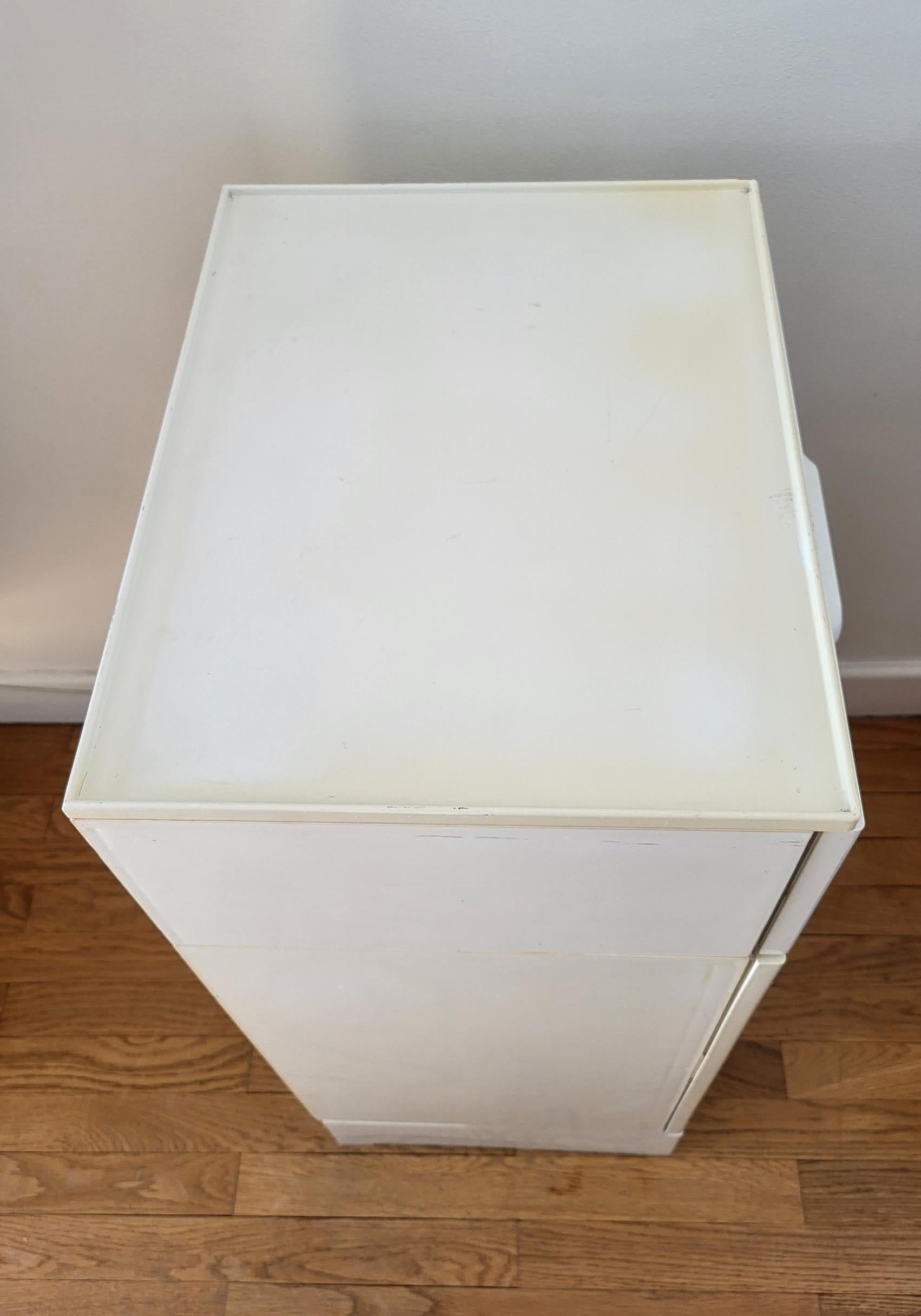 Table d'appoint ou commode design Marc Held pour Prisunic France Space Age 1960 Bon état - En vente à London, England
