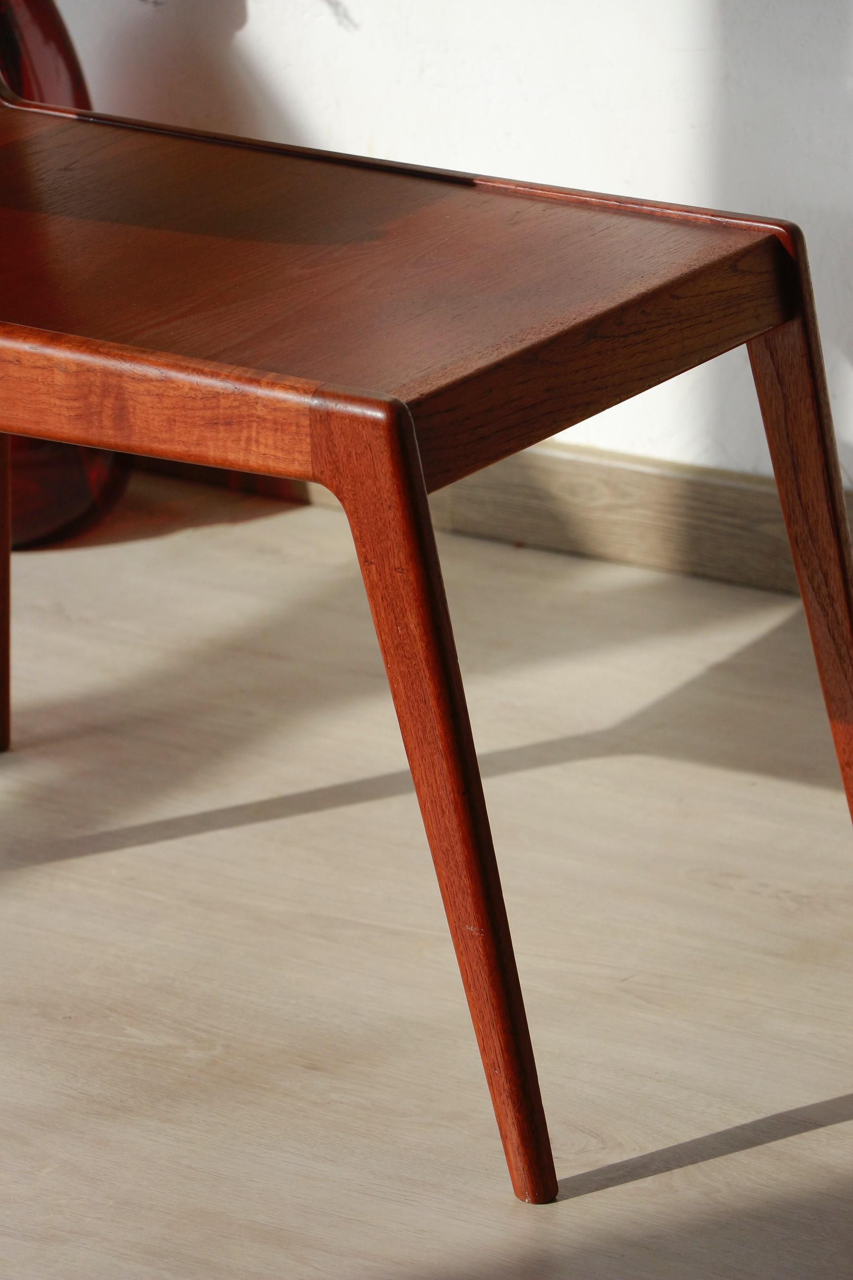 Table d'appoint scandinave en teck à double plateau - Kurt Ostervig en vente 1