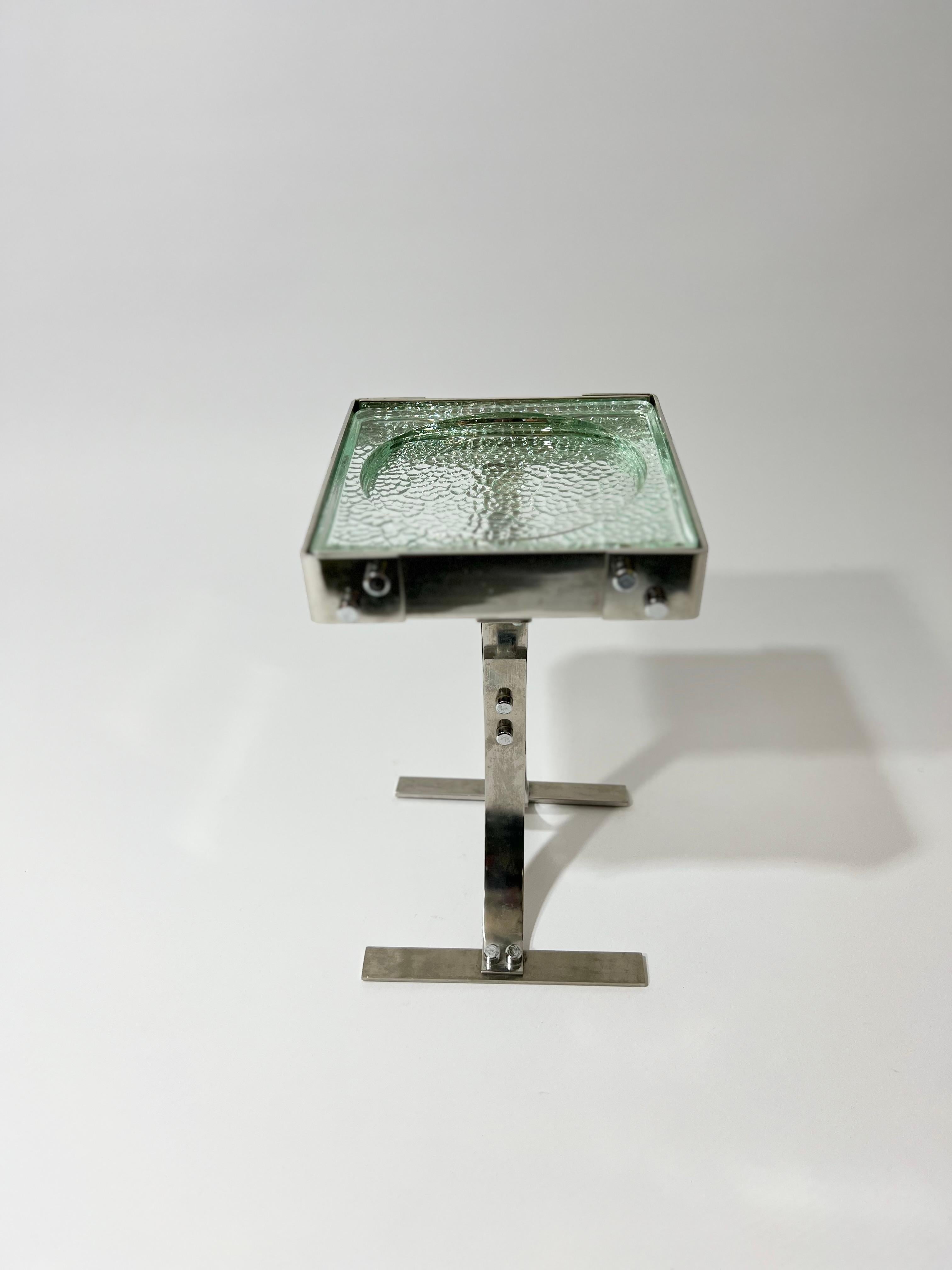 Mid-Century Modern Table d'appoint vide poche en inox et pavé de verre Nevada, France, années 1970 en vente