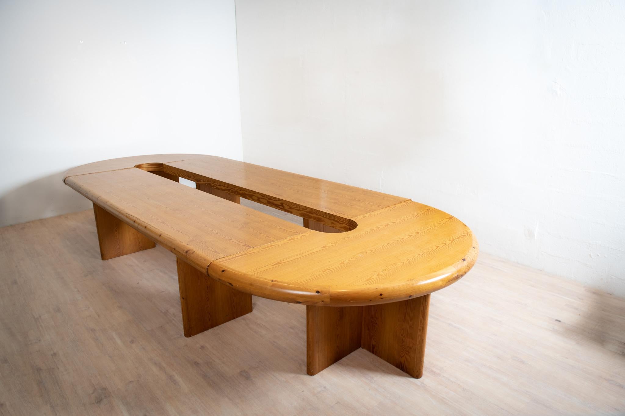 Brutalist Table De Conférence De Rainer Daumiller Pour Hirtshals Savværk Møbler, 1980 For Sale