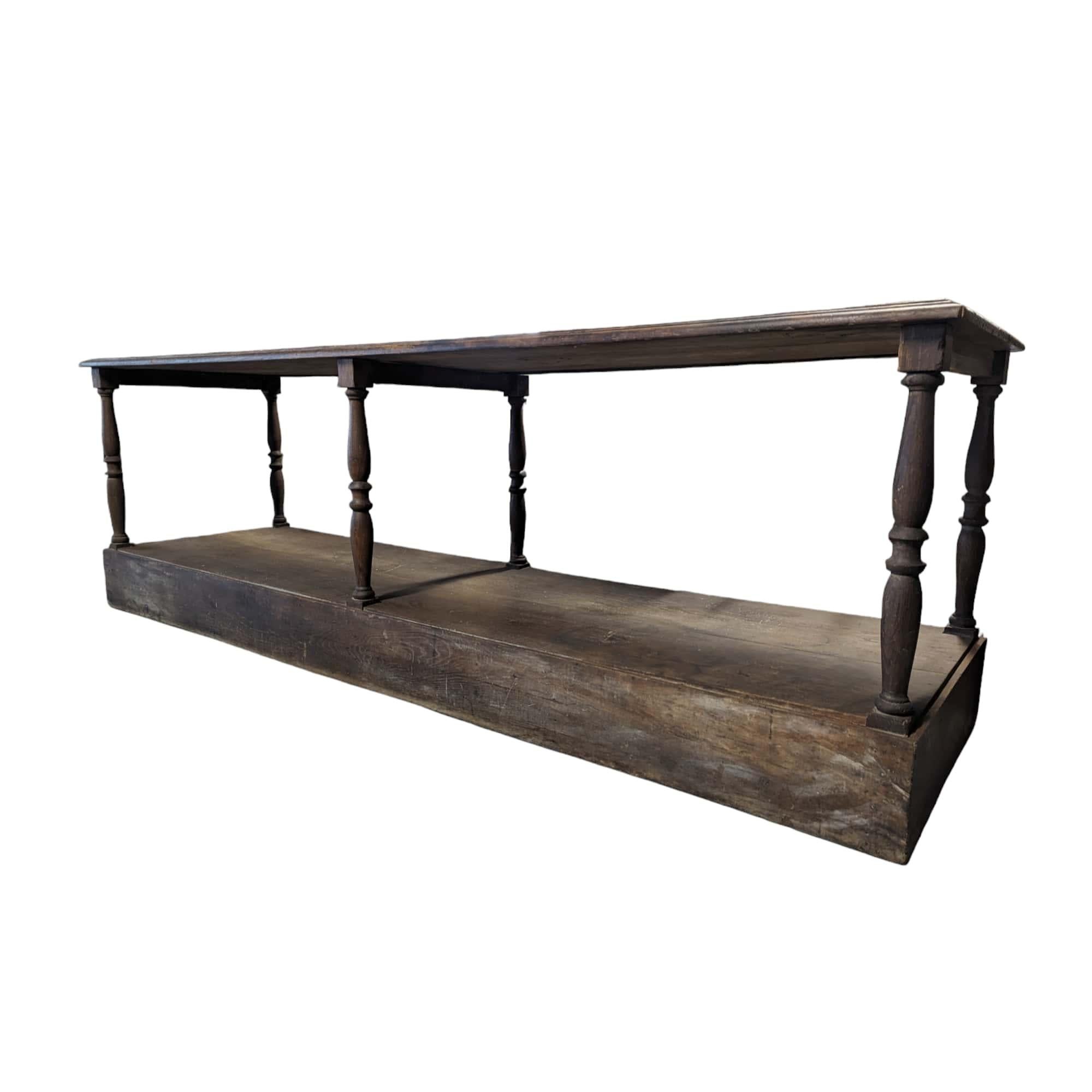 Coming from France. Immerse yourself in history with this remarkable oak draper's table, dating from around 1850 and originating in France, with a beautiful patina that bears witness to its storied past.

This authentic piece embodies the rustic