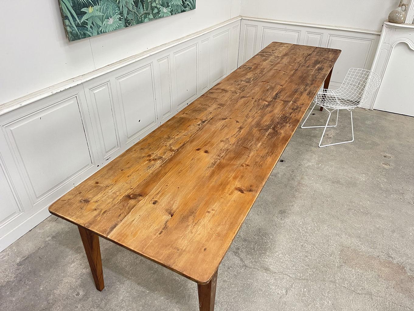 Table de ferme en chêne et sapin 1940 Francés en venta