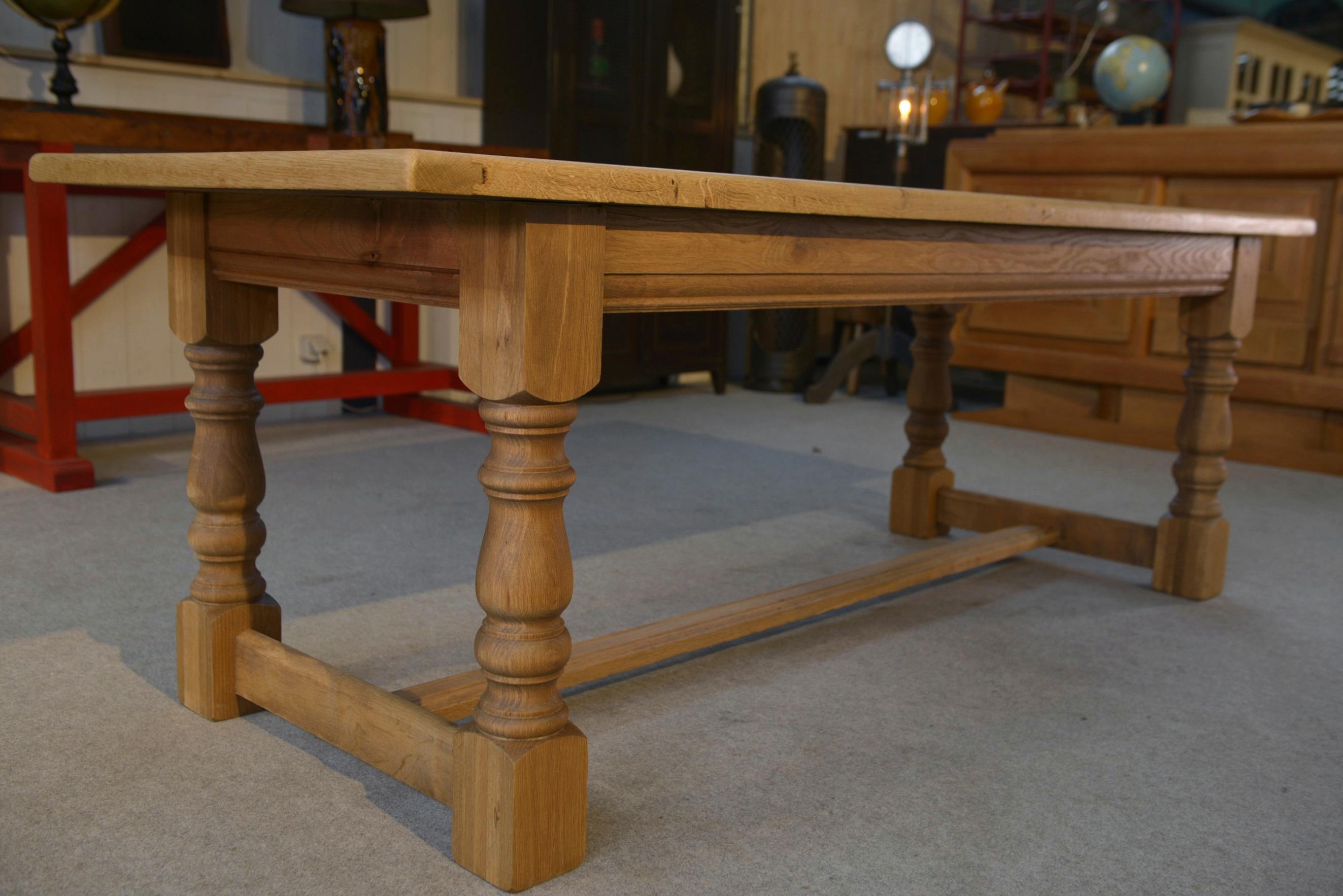 Table de ferme en chêne massif 1950's Roble en venta