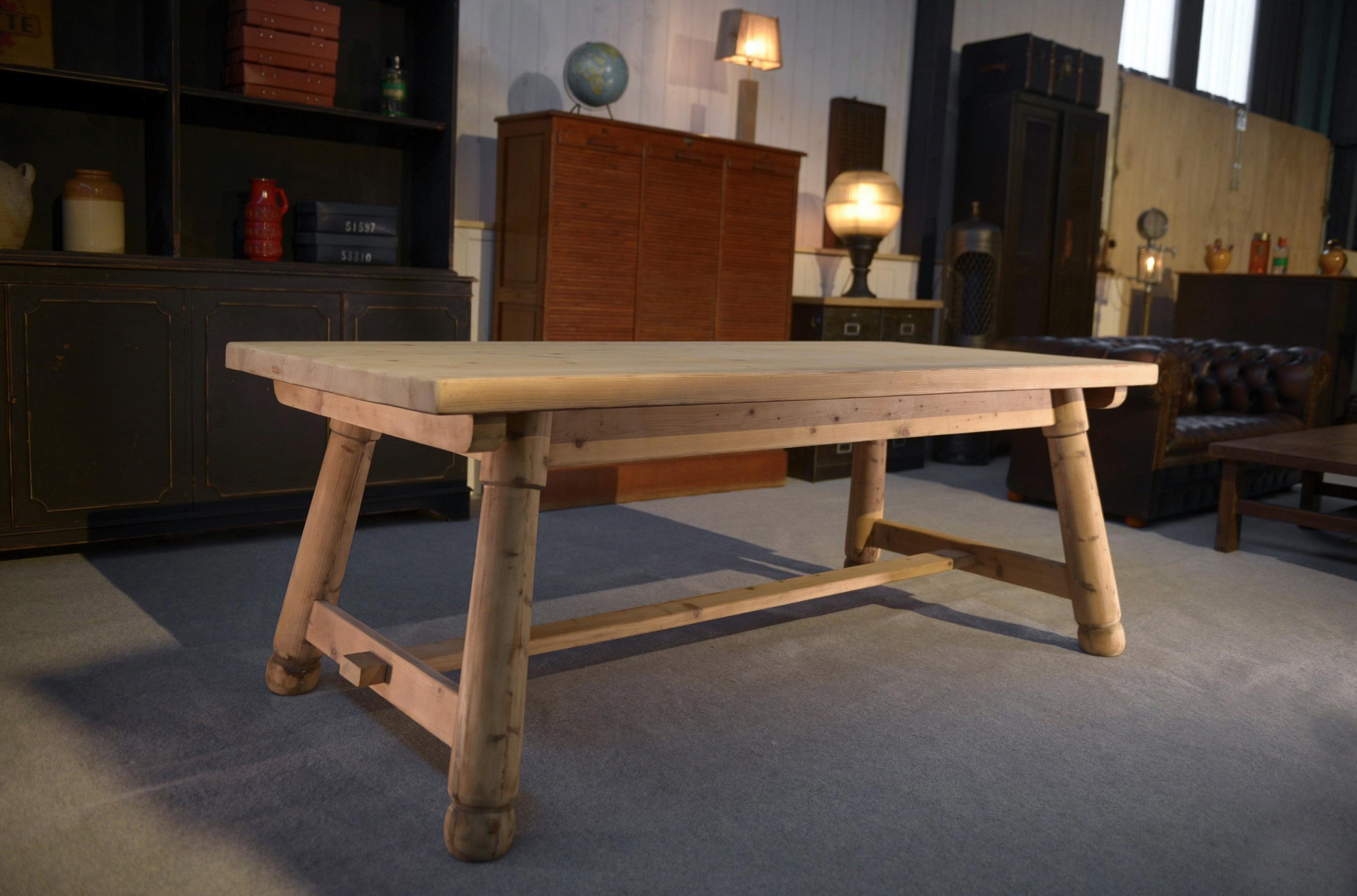 Table de ferme en pin brut brutaliste Georges Robert 1960's 