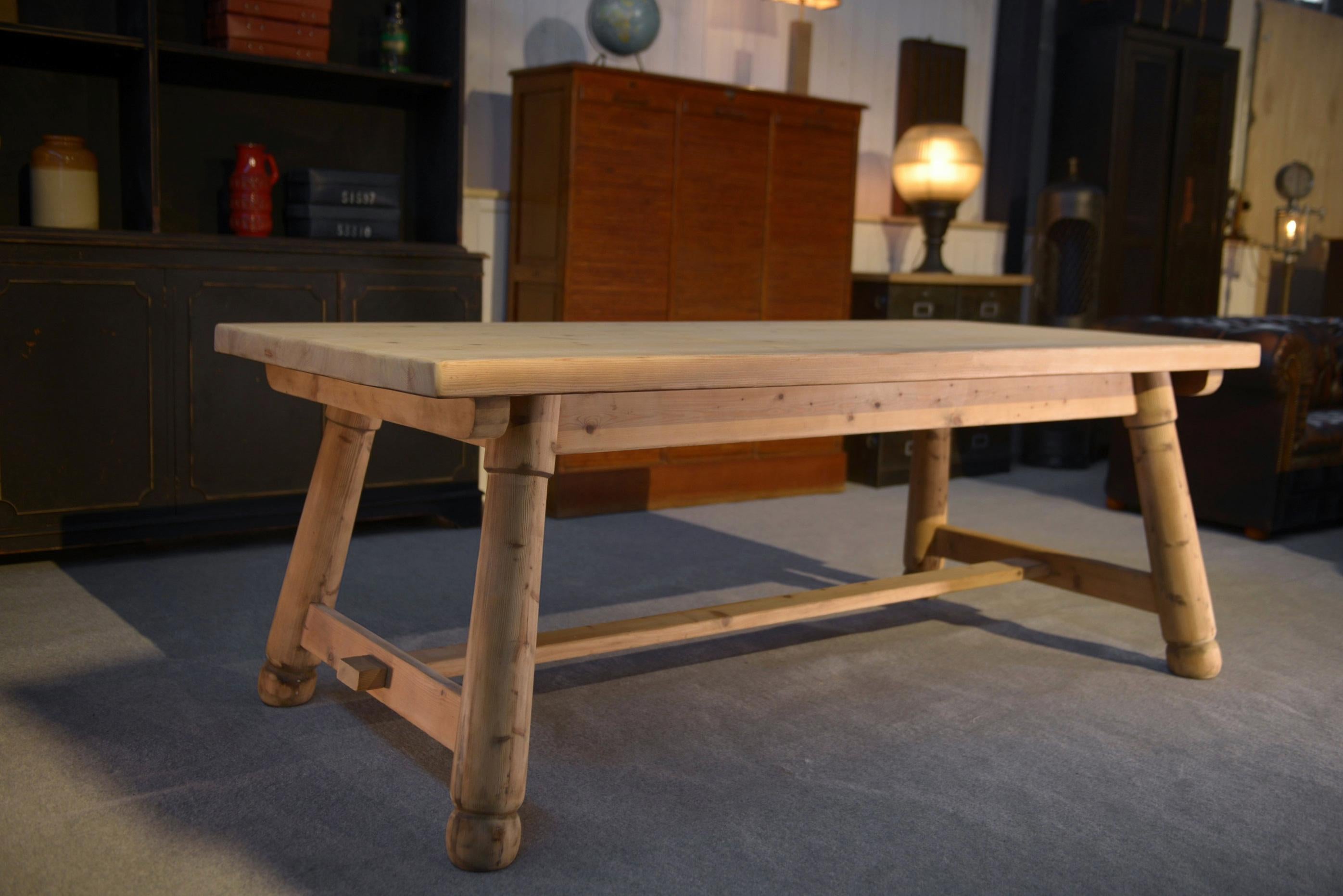 Table de ferme en pin brut brutaliste Georges Robert 1960's For Sale 2