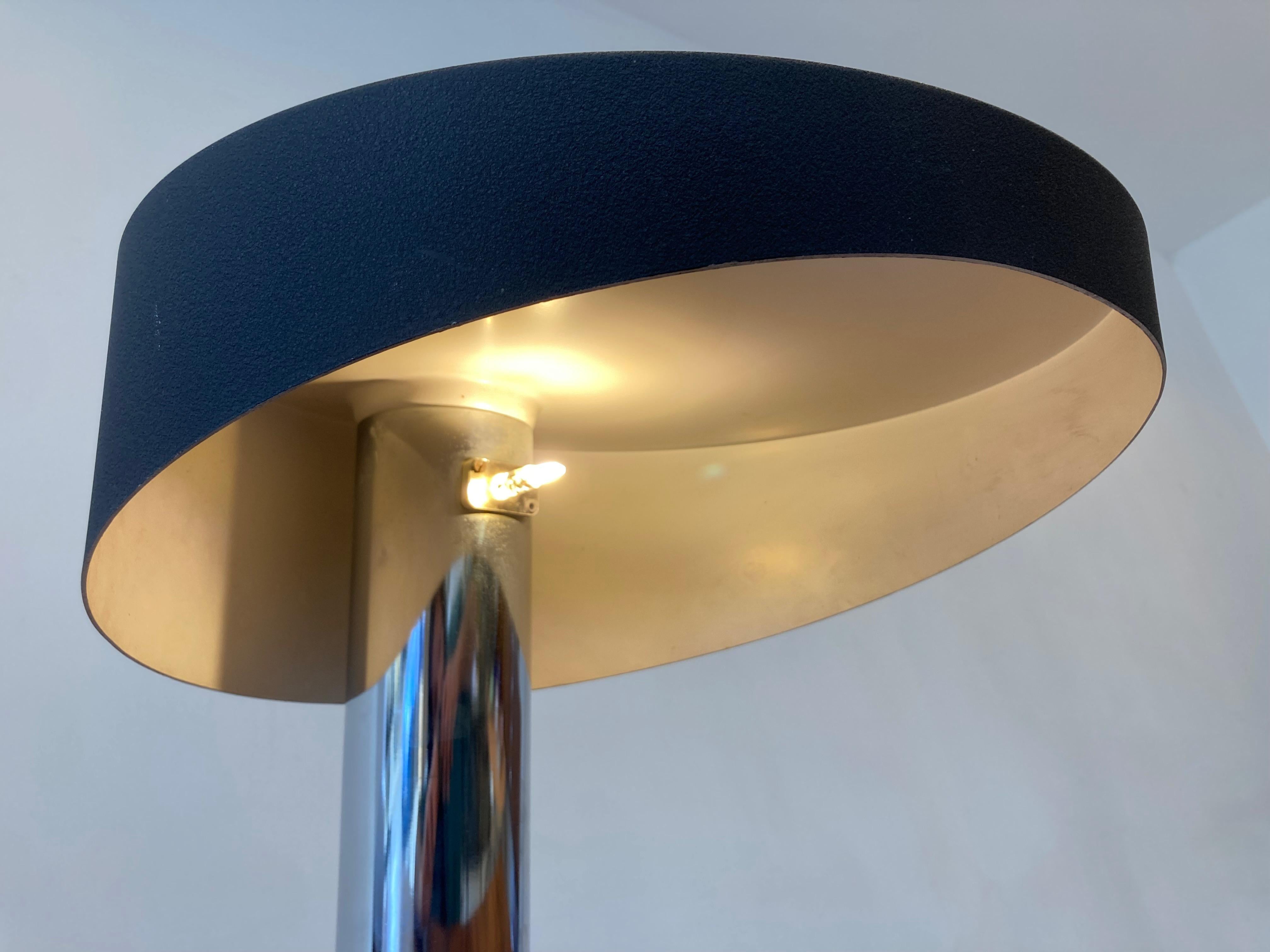 Table Desk Lamp, Italy 1960 in Chromed Metal and Black Textured Lacquered Metal 4