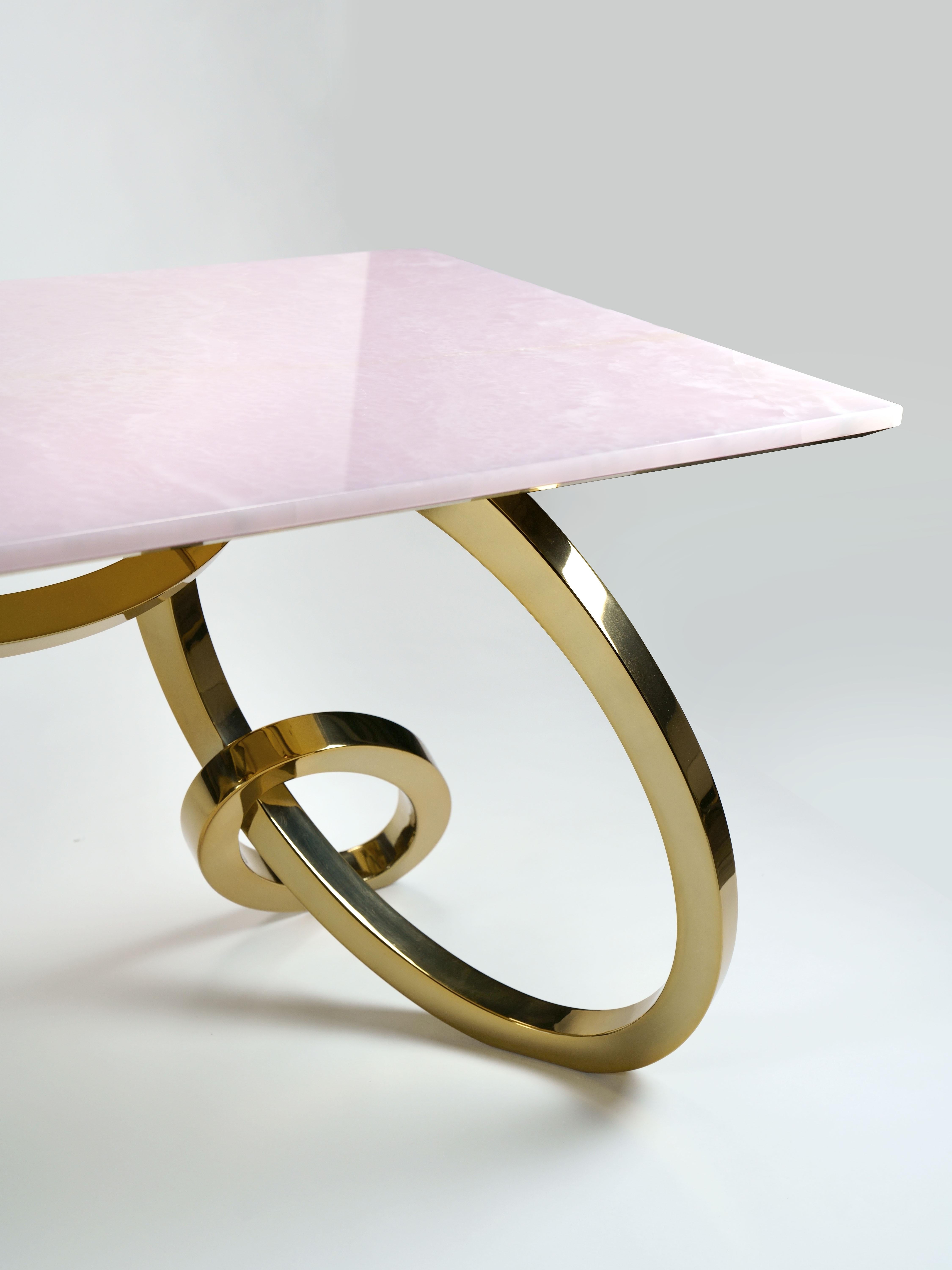 italien Table de bureau d'écriture ou meuble de rangement moderne en acier avec miroir en onyx rose de collection en vente