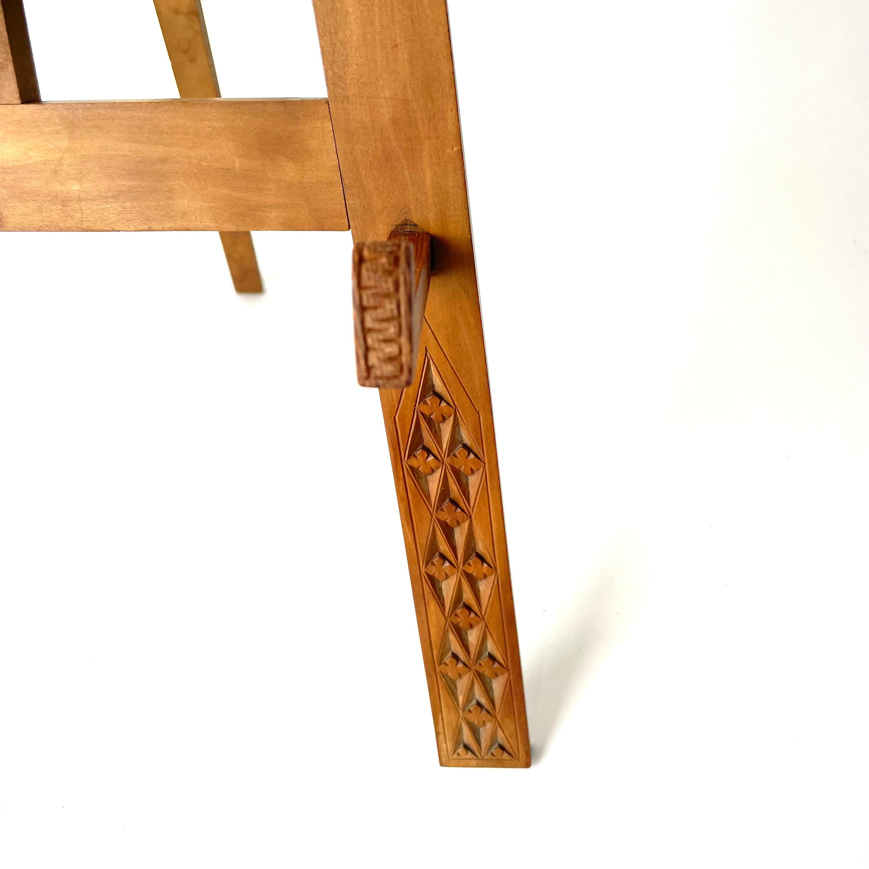 Table Easel in Alder Wood, Wood Carved Ornament  For Sale 2