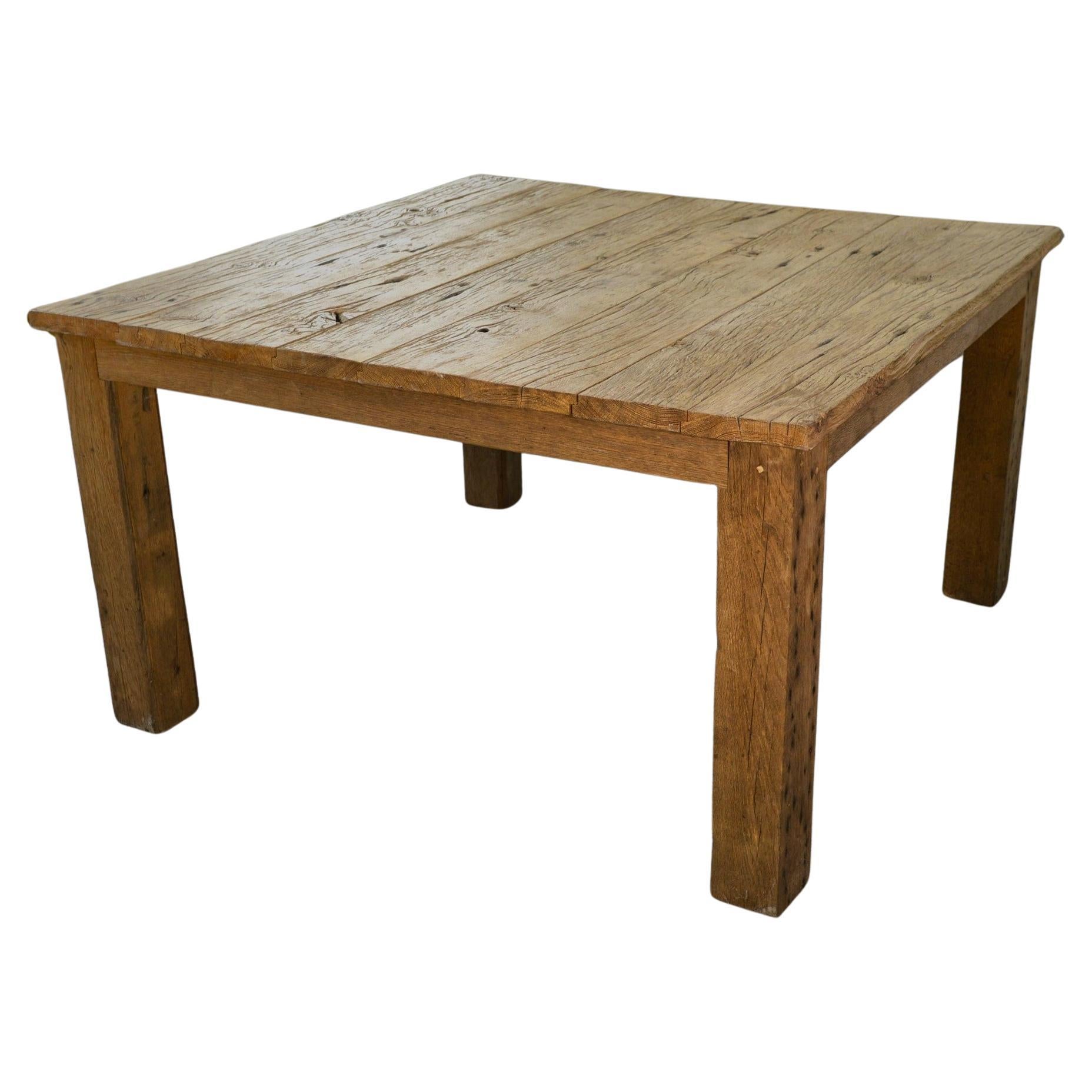 Table en chêne massif finition brossé