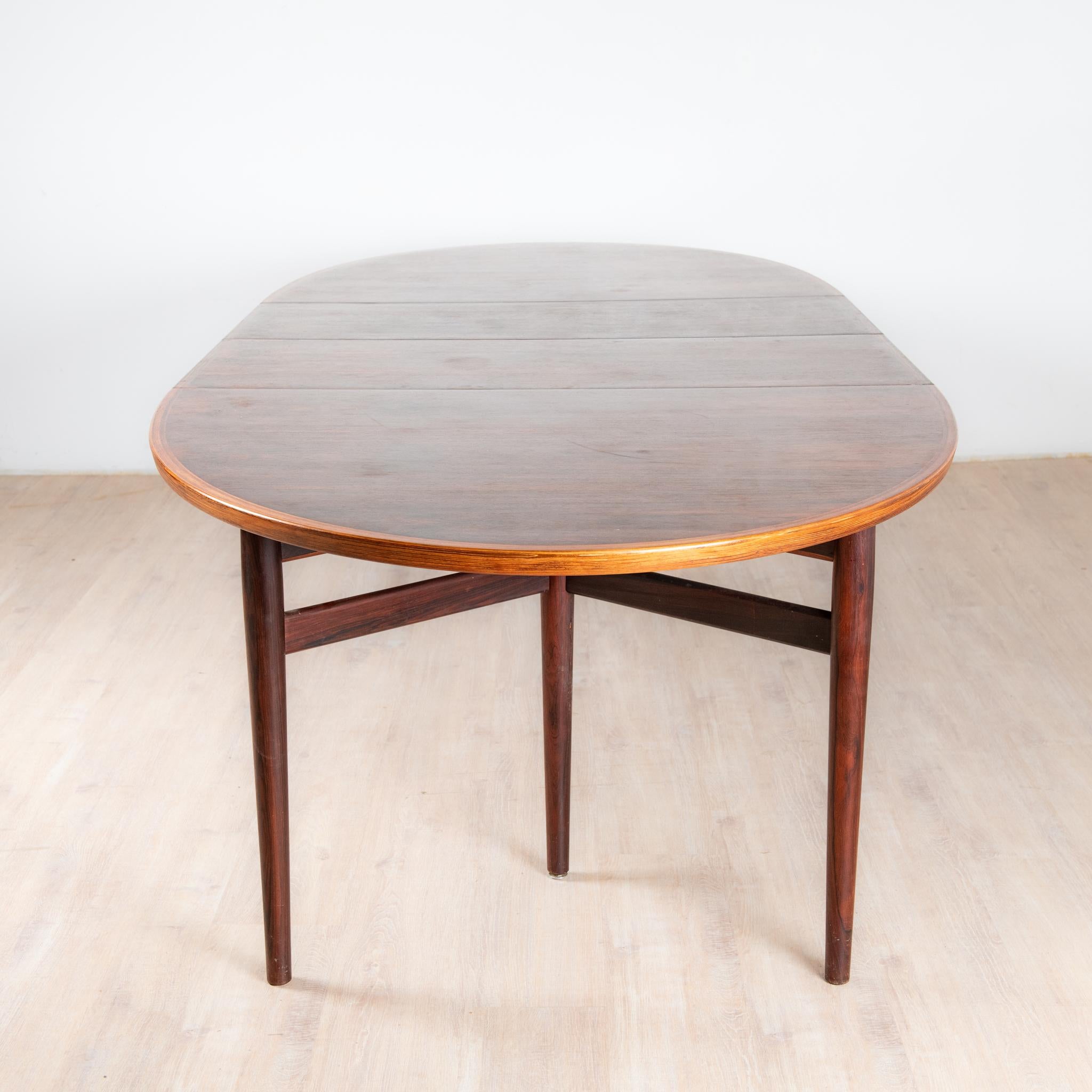 Tisch en Palissandre Modell 212, Arne Vodder, Sibast Furniture Danemark (Mitte des 20. Jahrhunderts) im Angebot
