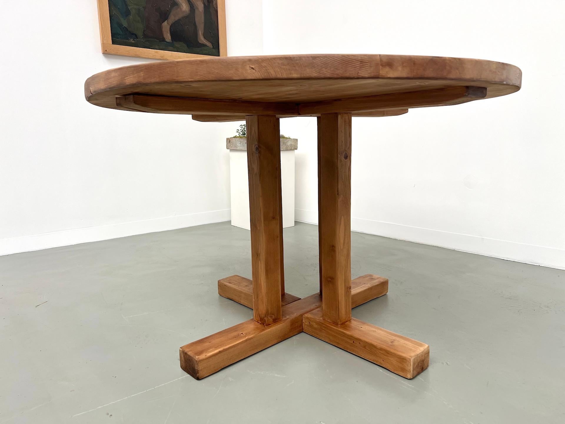 Table ronde Les Arcs - 1970 DLG Charlotte Perriand en vente 3