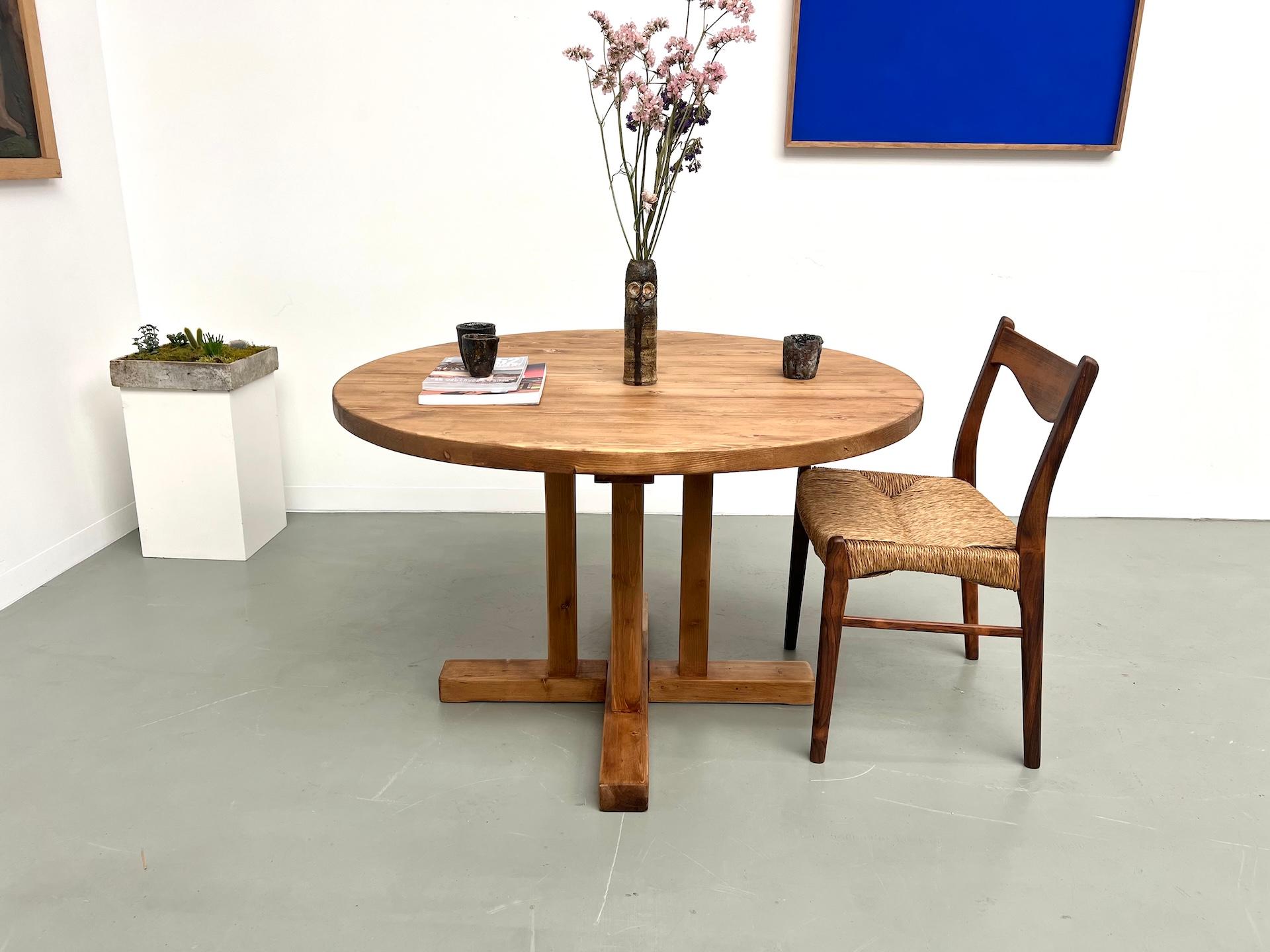 Français Table ronde Les Arcs - 1970 DLG Charlotte Perriand en vente