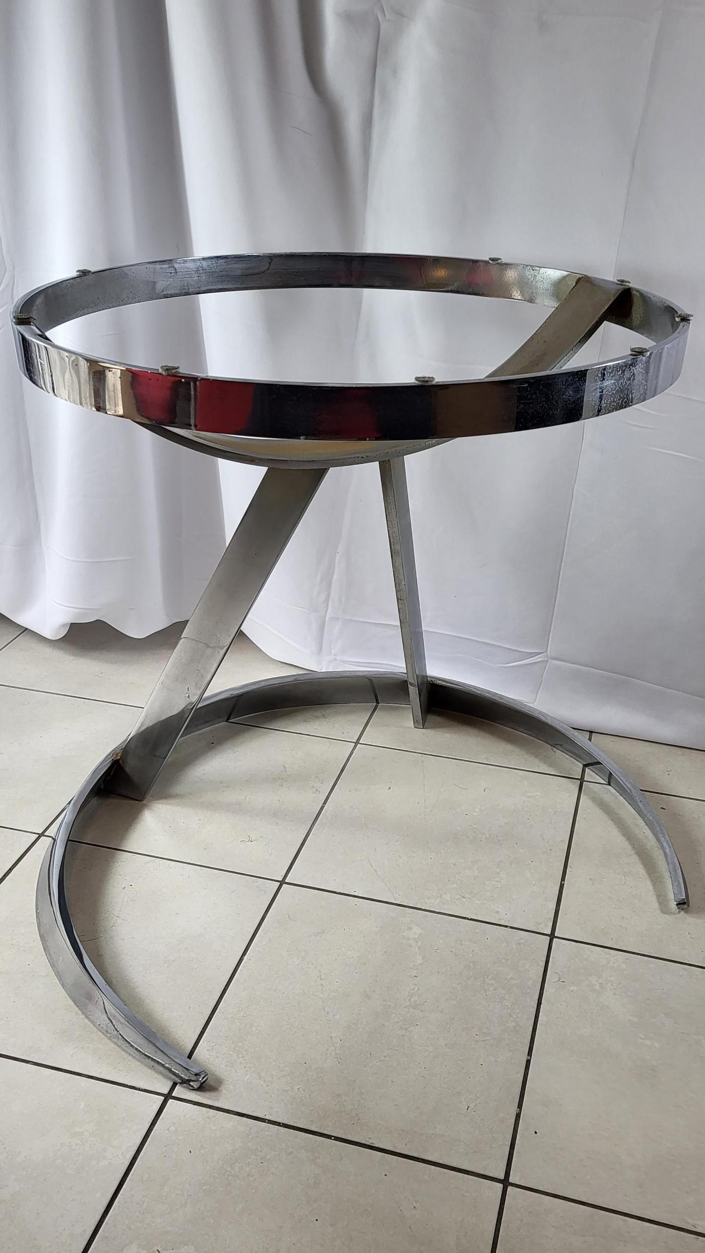 Chrome Table et Chaises Boris Tabacoff France 1970 Vintage (Set de 5 pièces) For Sale