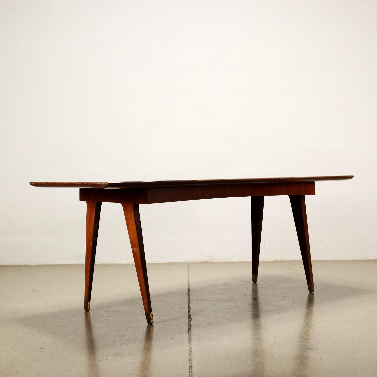 Laiton Table en placage de bois exotique Italie des années 1950 à 1960