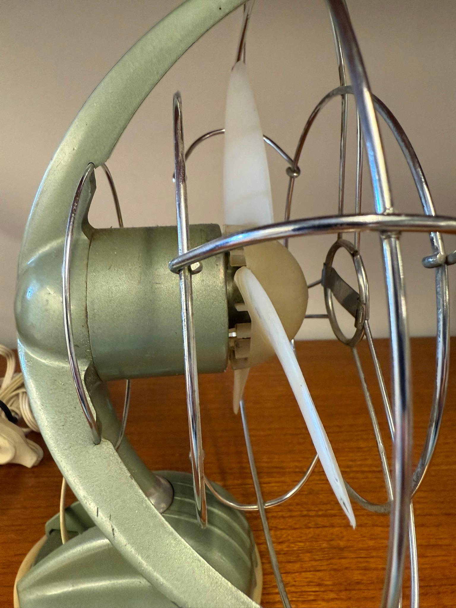 Ventilatore da tavolo Ercolle Marelli, Mod. I 202, Made in Italy 1951 in vendita 5