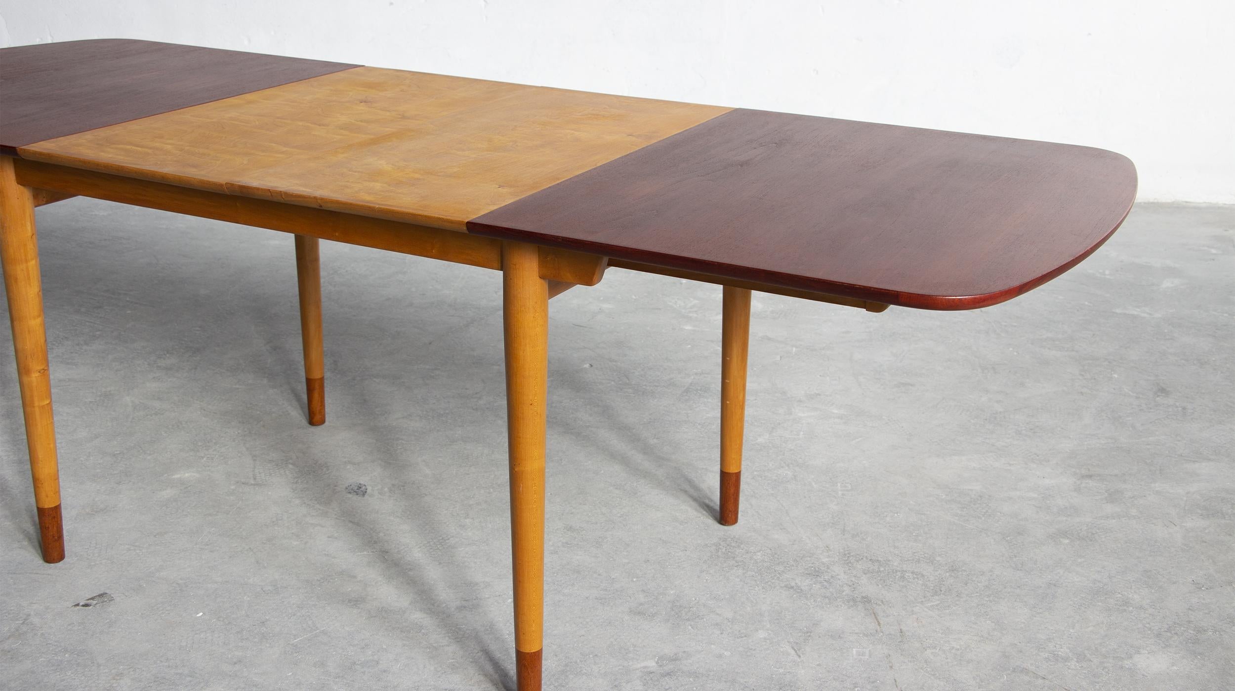 20th Century Finn Juhl Table for Søren Willadsen Møbelfabrik