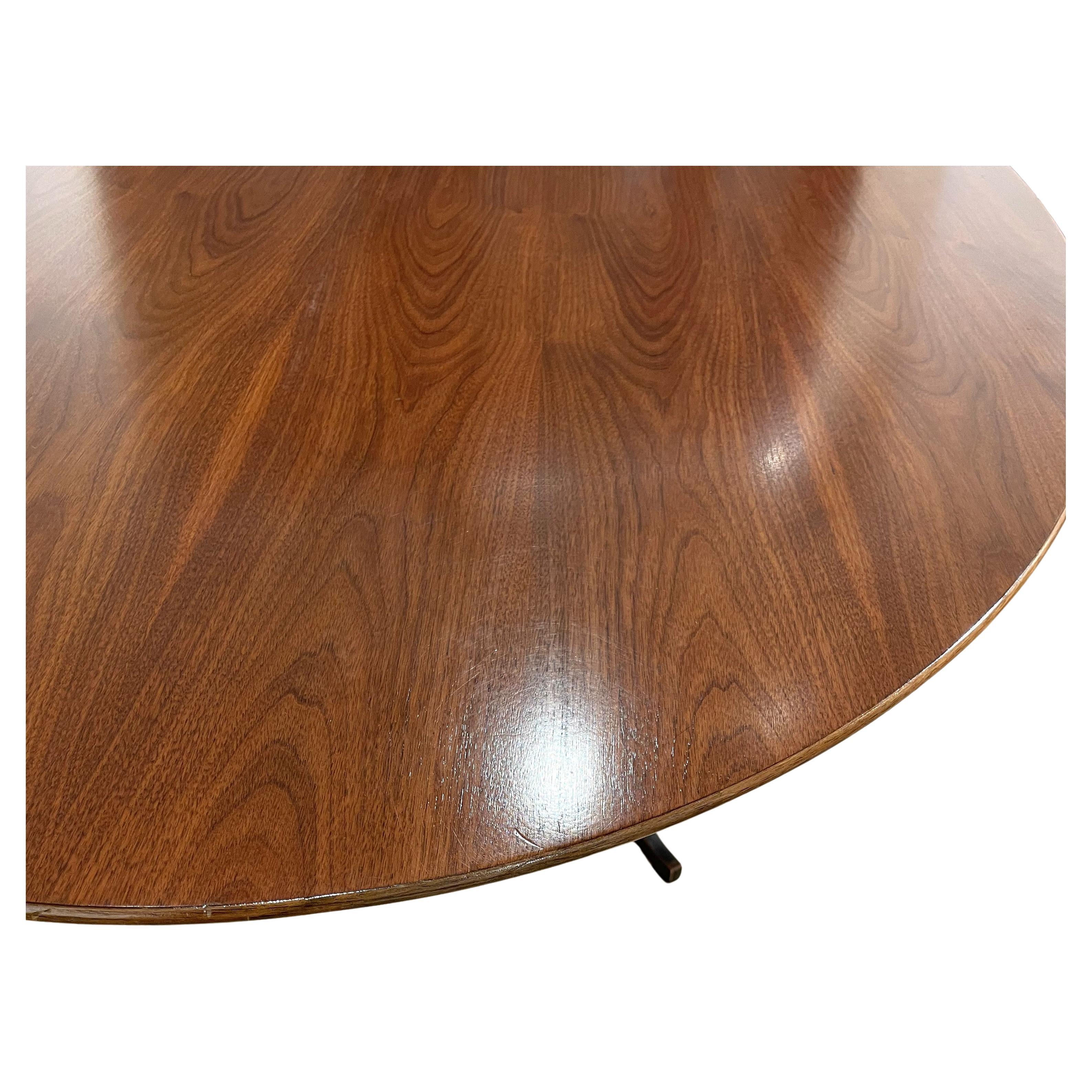 Table Florence Knoll plateau en noyer en vente 1