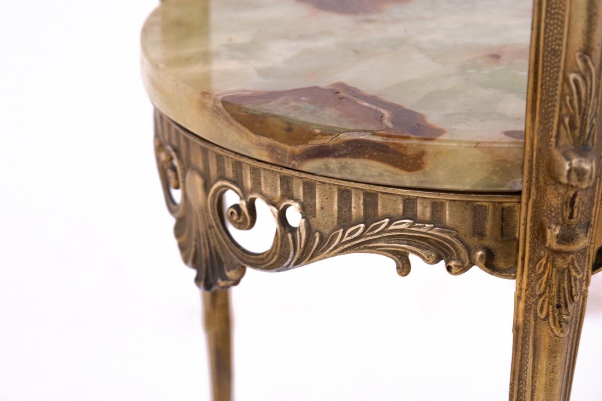 Noyer Table - lit à fleurs, France, début du 20e siècle en vente
