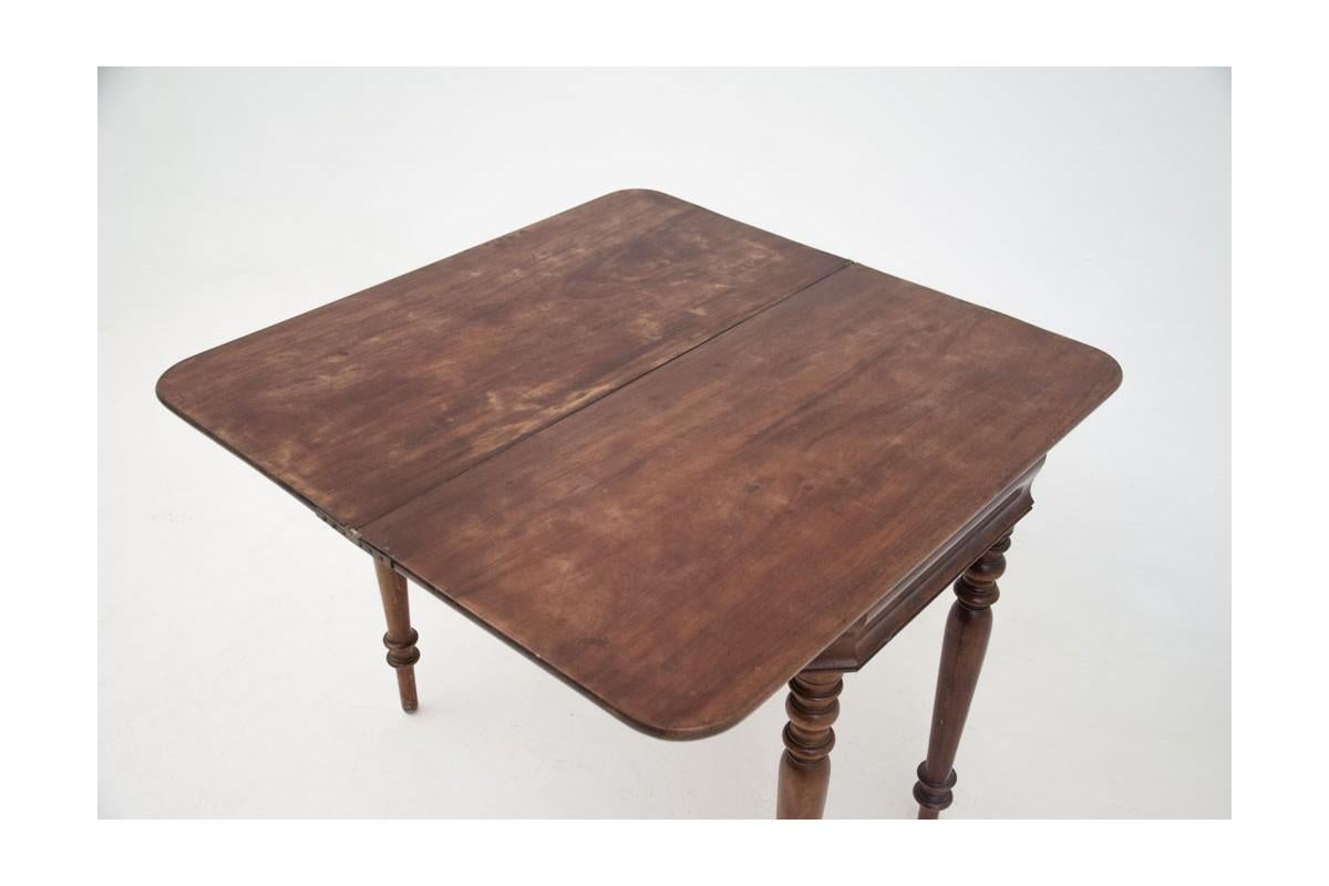 Table for Playing Cards from Around 1880, after Renovation In Good Condition For Sale In Chorzów, PL