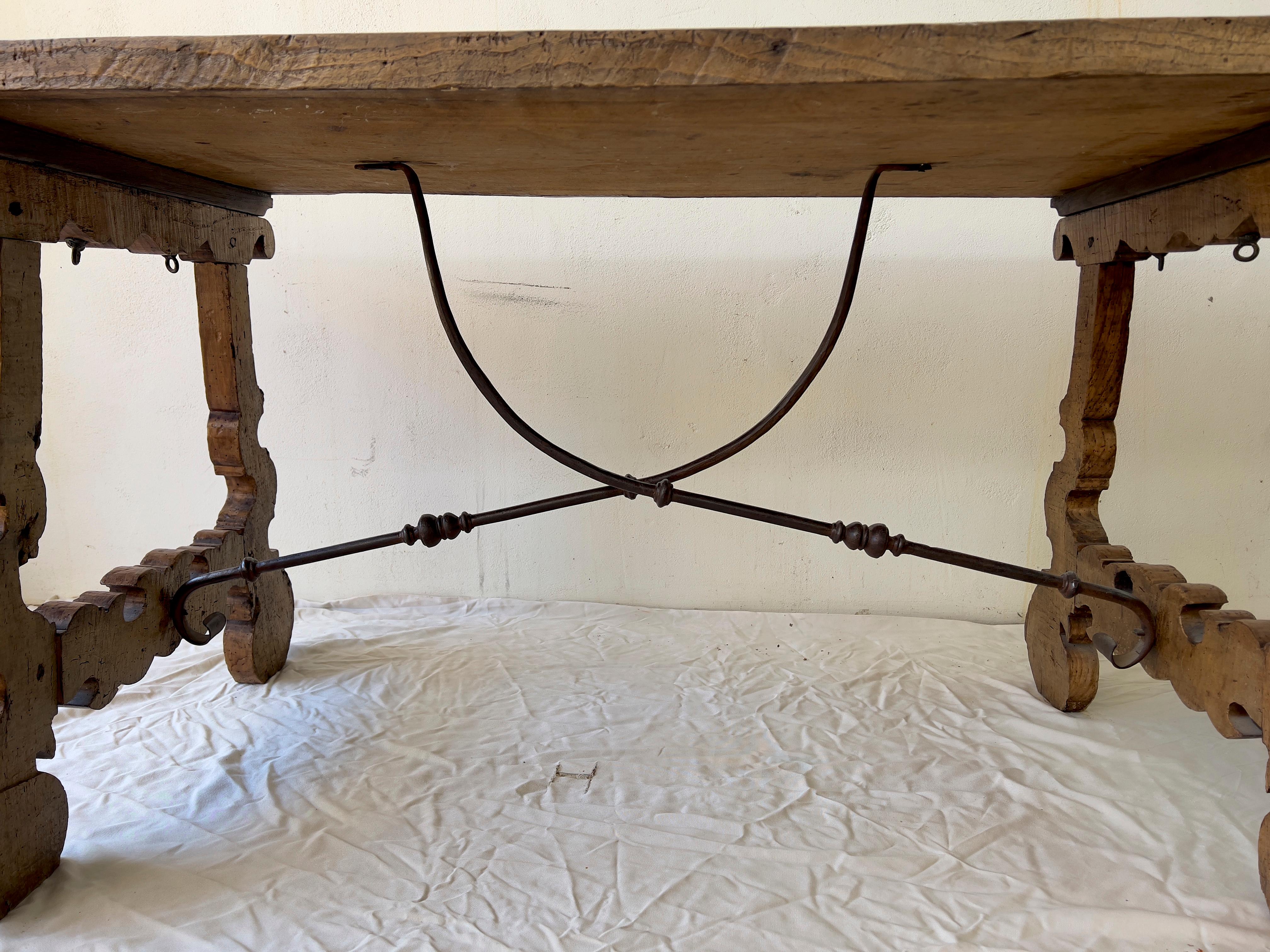 18th Spanish tresle Table  In Good Condition For Sale In Ballard, CA