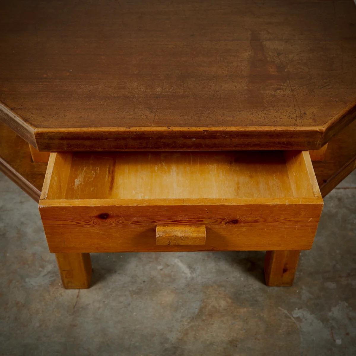 Mesa mediados del siglo XX en venta