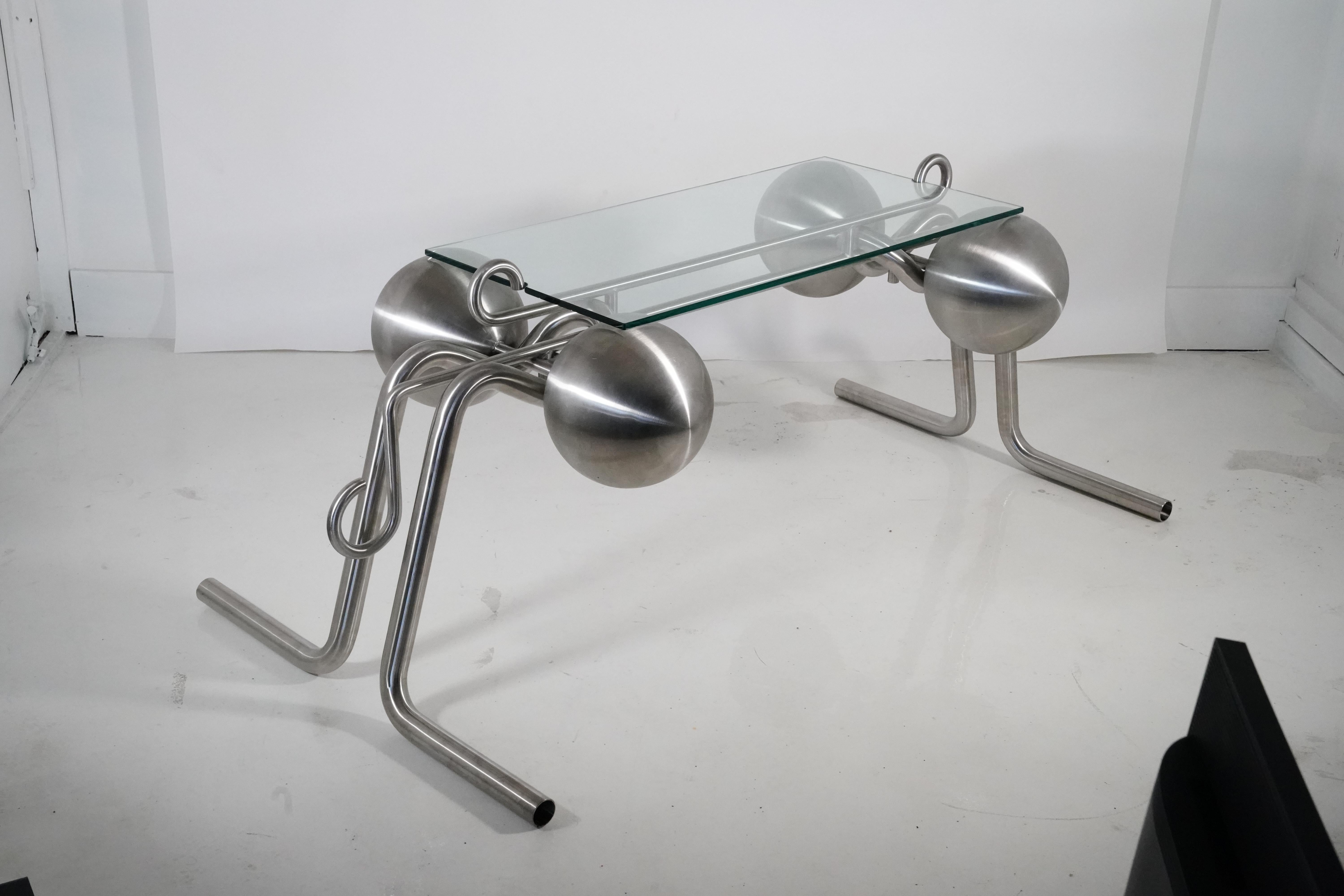 Table for the Artless Administrator by Kevin Li In New Condition For Sale In Geneve, CH
