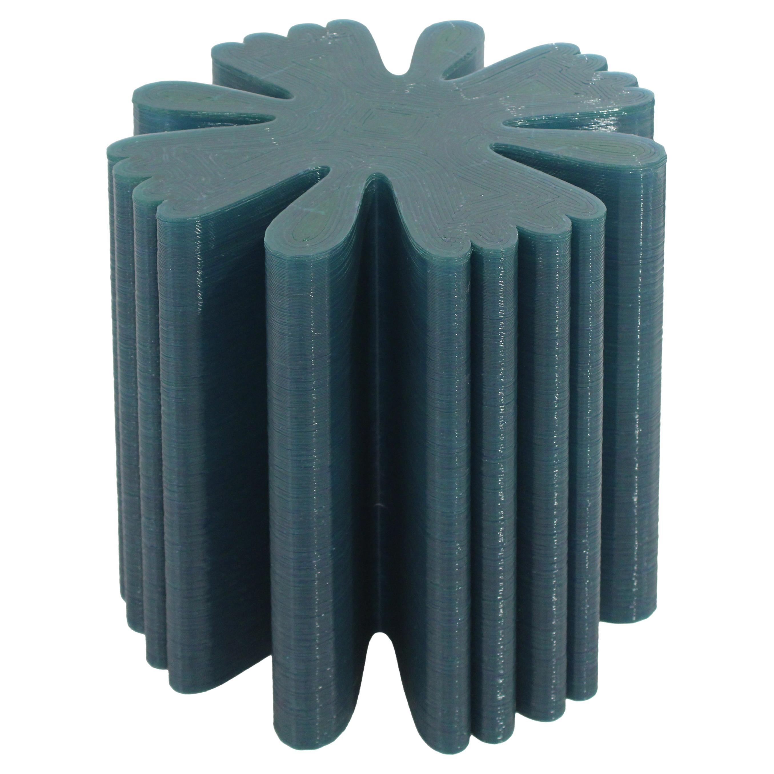 Tavolo della collezione "Where the Flowers Dwell" di Marina Fernández Ramos