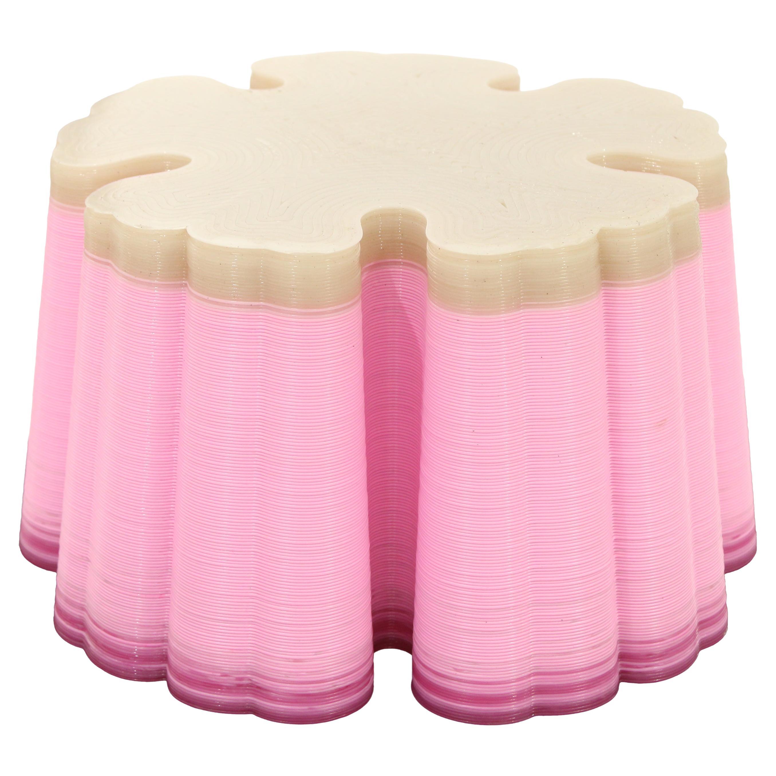 Tavolo della Collectional "Where the Flowers Dwell" di Marina Fernández Ramos, S