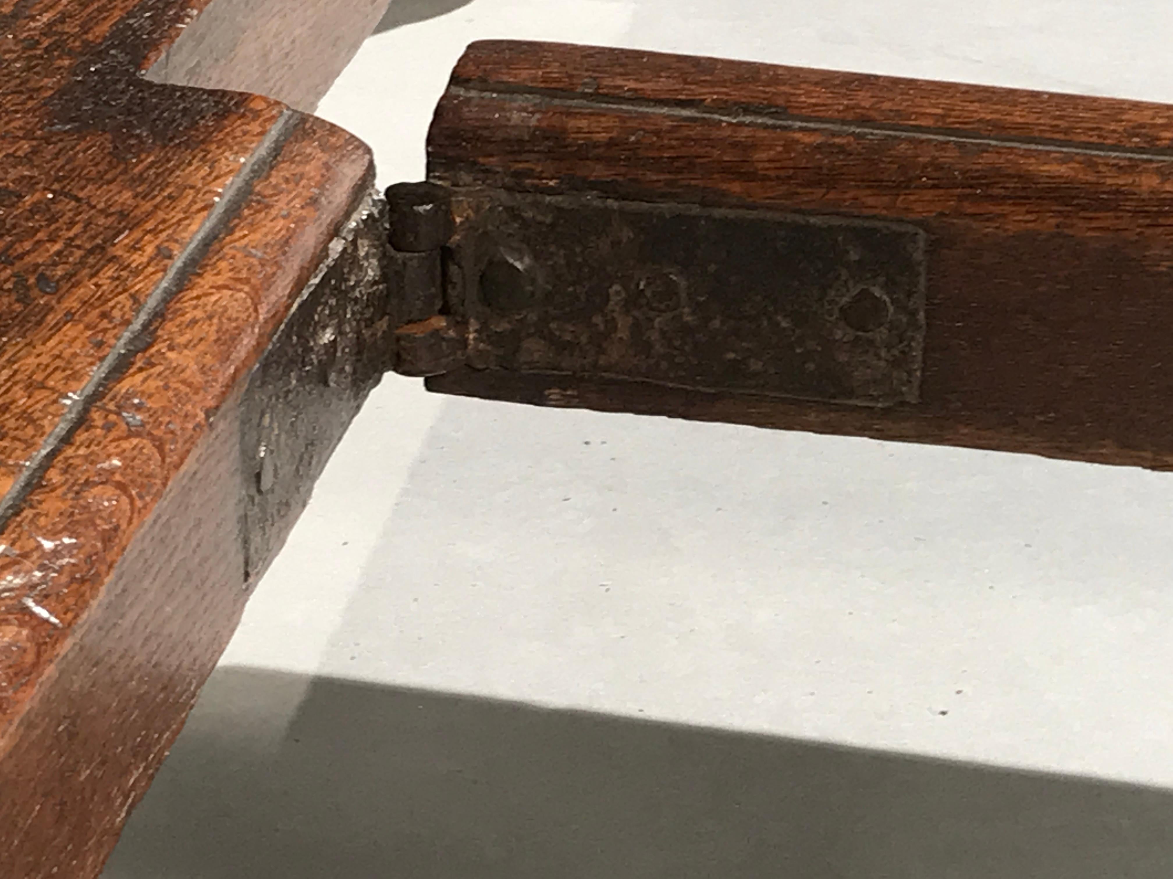 Table Gateleg Oval Oak Flemish Split Leg 5ft Original Ironwork Architetural  For Sale 9
