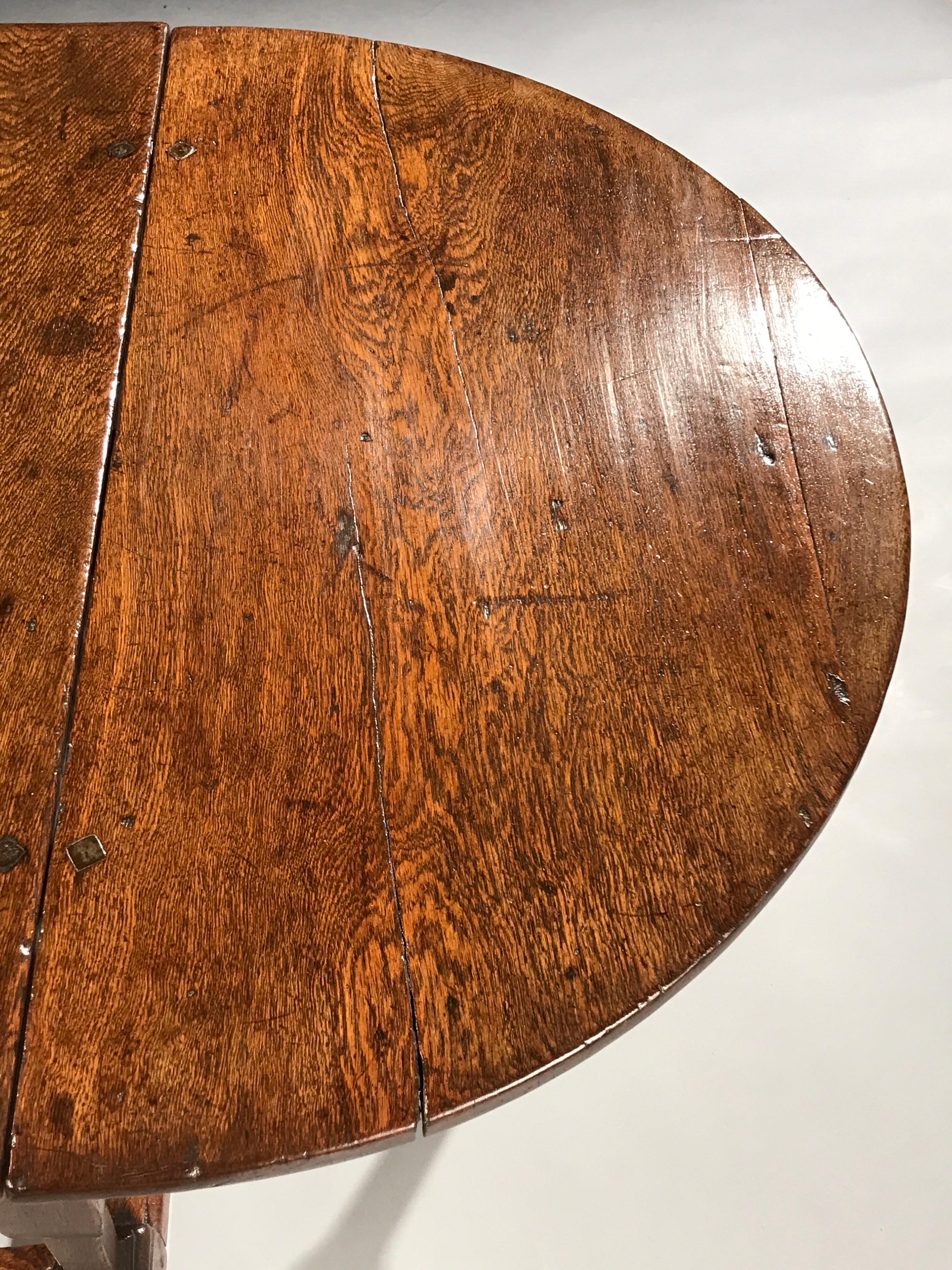 Table Gateleg Oval Oak Flemish Split Leg 5ft Original Ironwork Architetural  For Sale 1