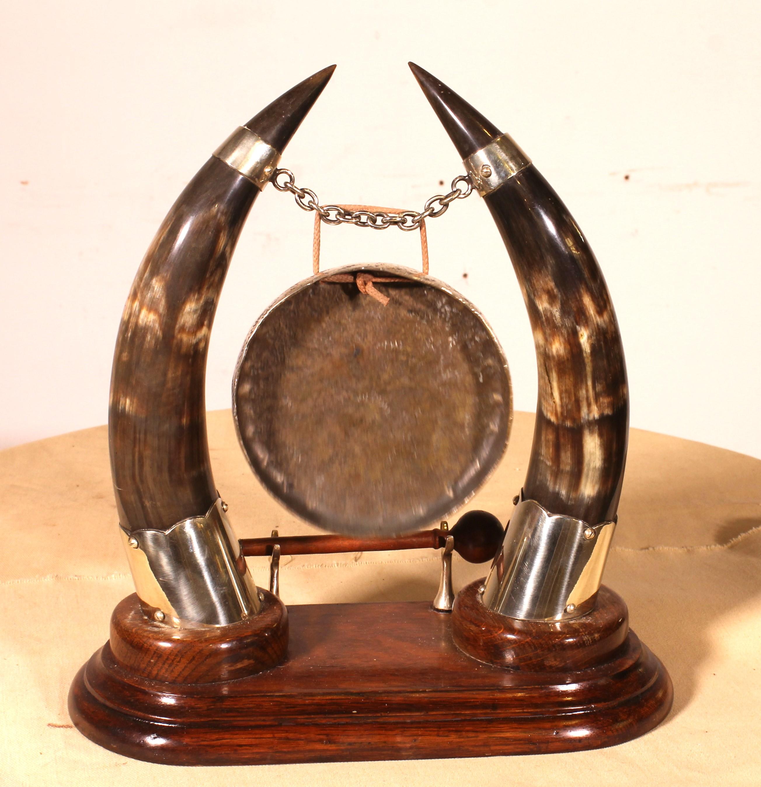 Gong de table - 19e siècle en vente 1