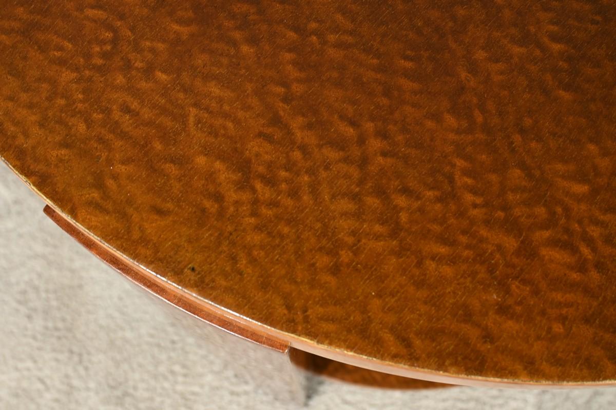 Milieu du XXe siècle Table Guéridon en loupe d'Amboyna, époque Art Déco - 1930 en vente