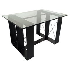 Table haute rectangulaire vintage en verre et métal noir des années 80