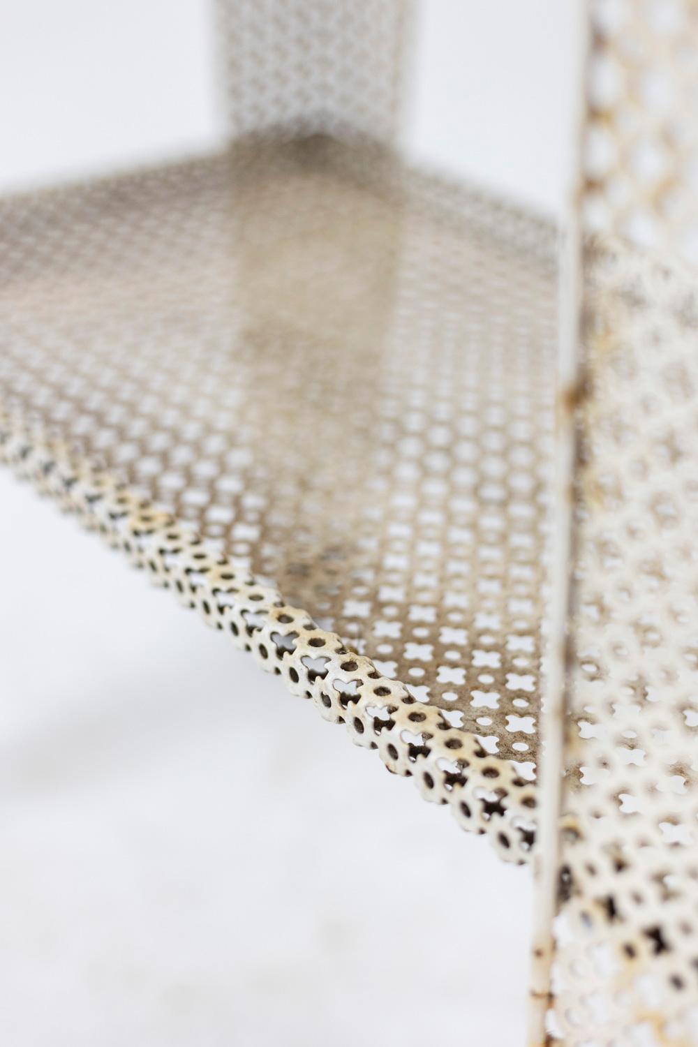 Table in Iron Openwork White Lacquered, 1970s For Sale 1