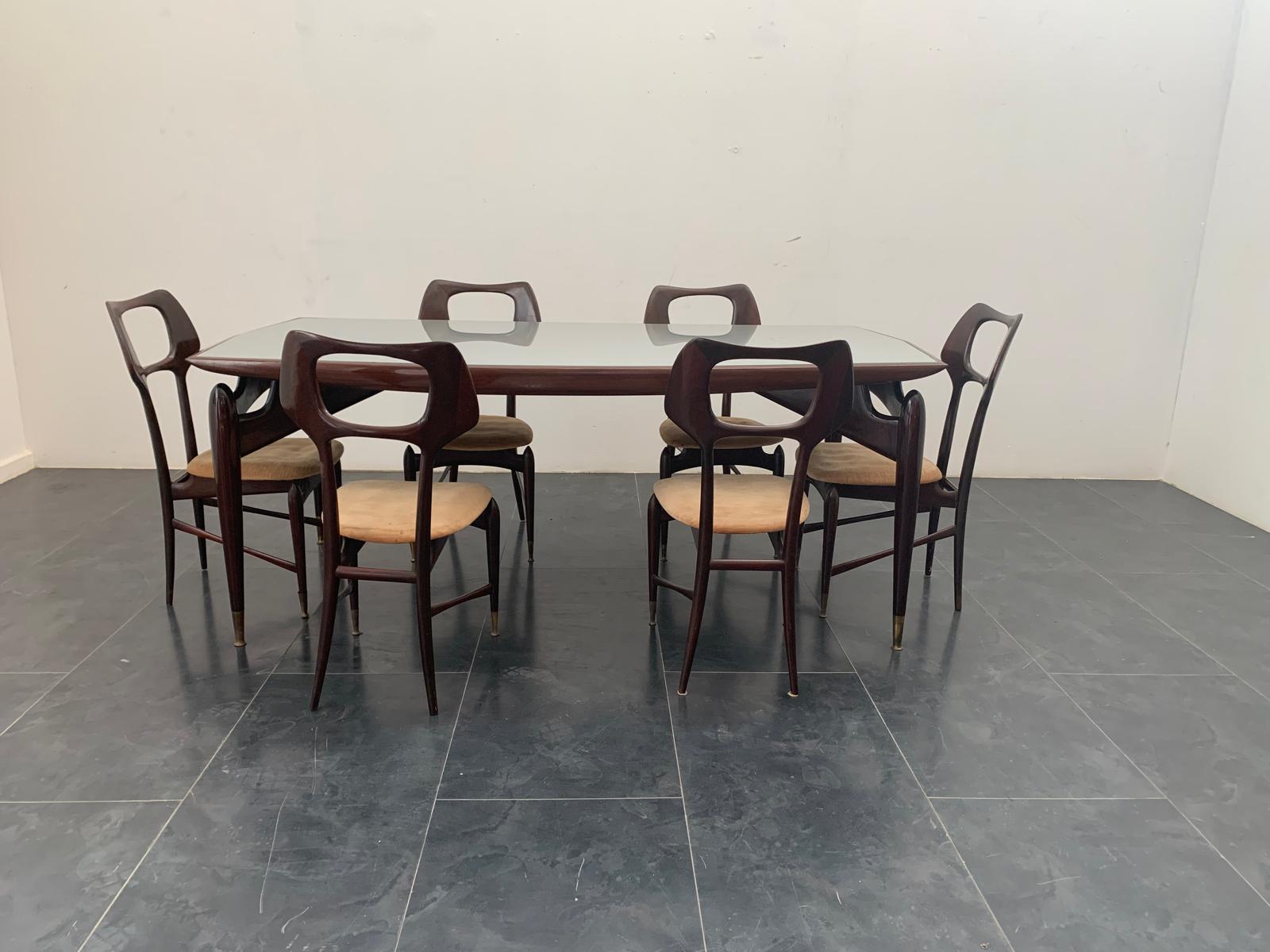 Table en acajou et palissandre avec pointes en laiton, années 1950 en vente 8